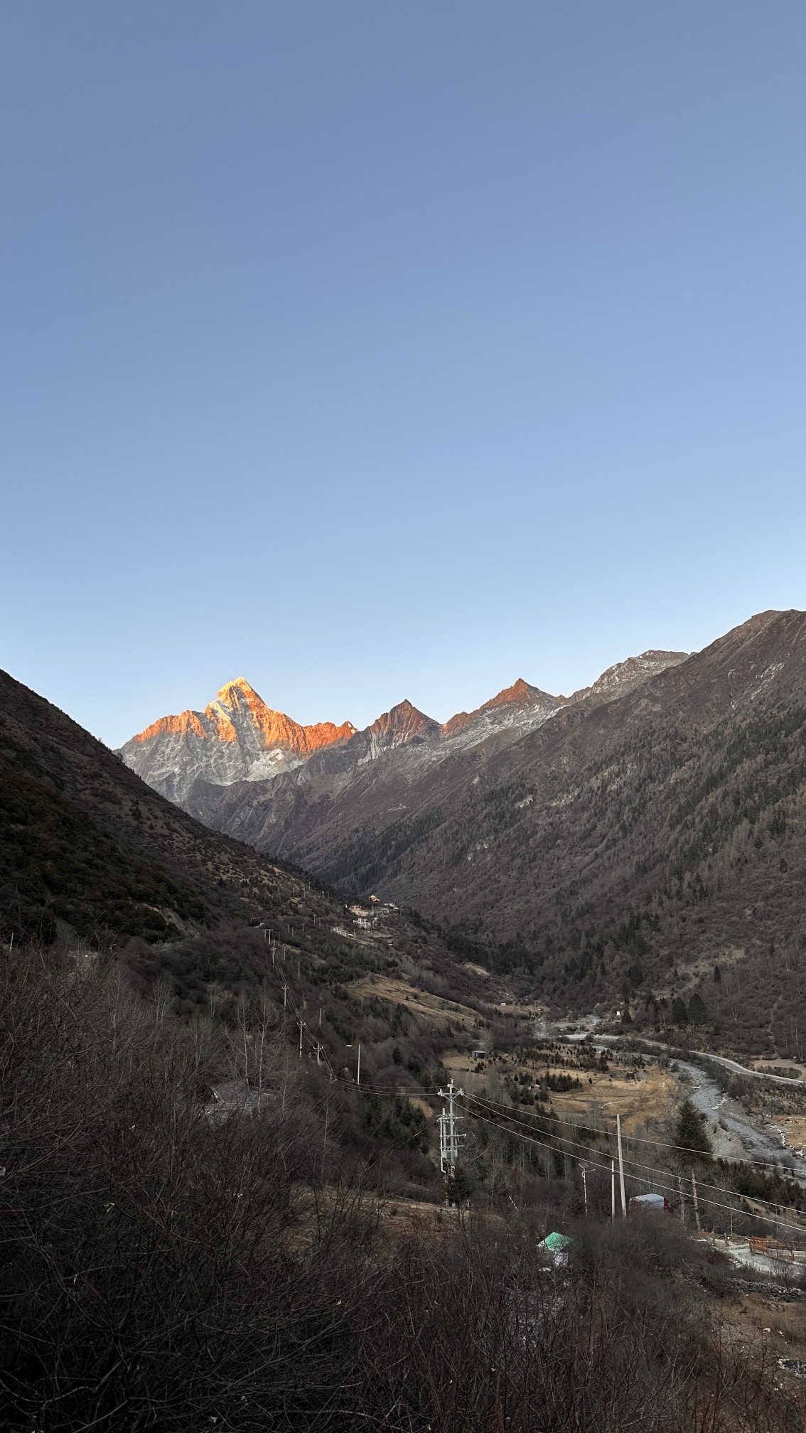 四姑娘山镇日照金山最佳观赏点旅行图片 1