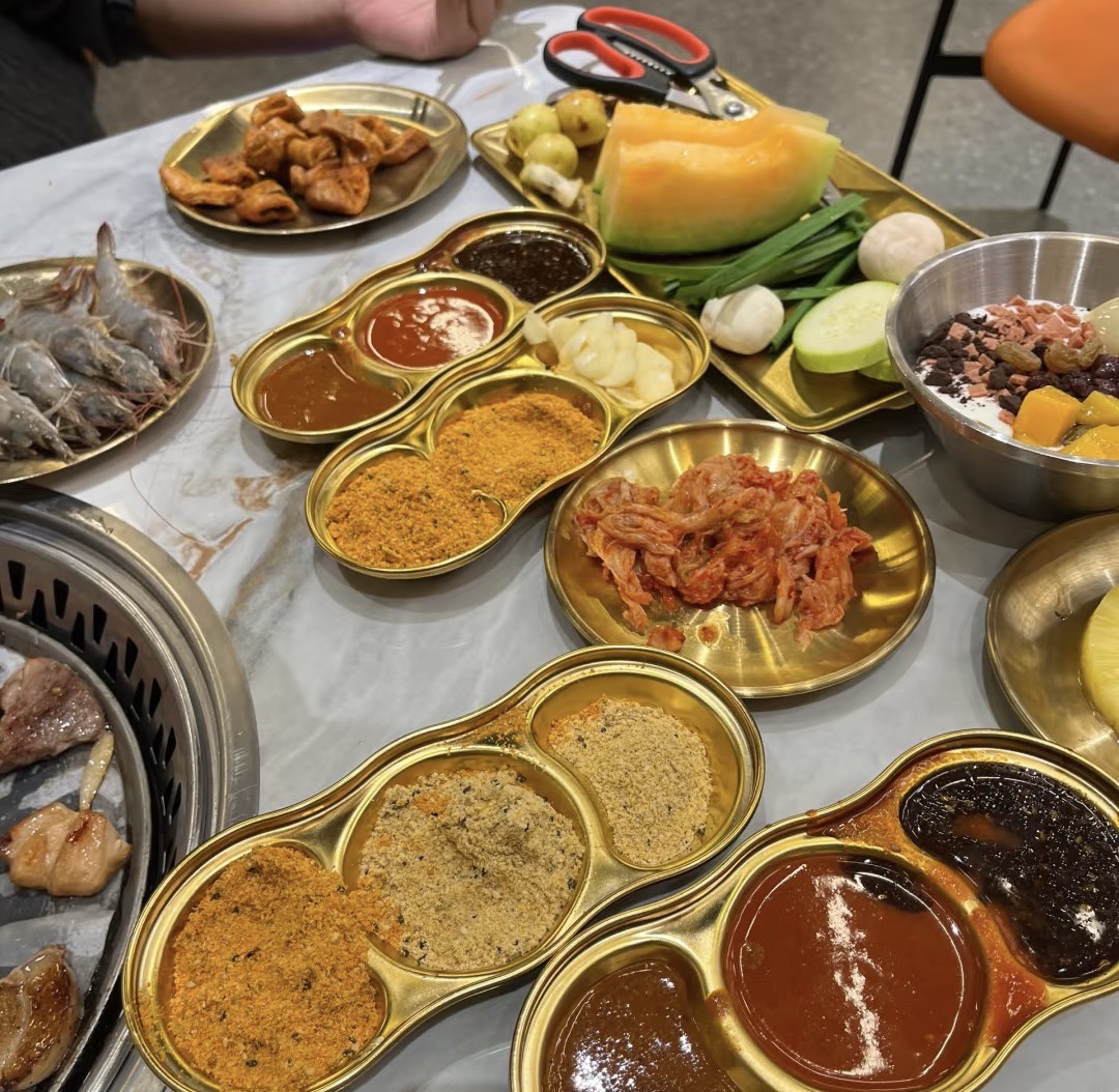 星球嗨小莉自助餐厅(万达精品店)