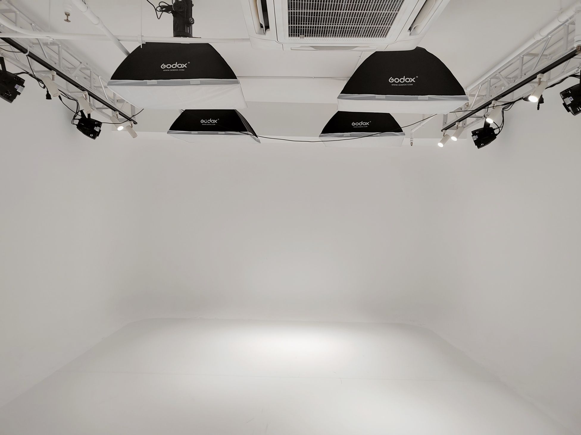 场地封面-自由萝·自助空间