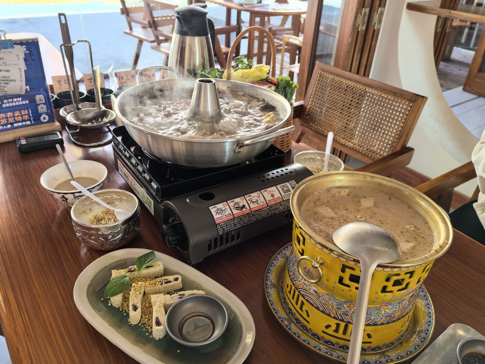 齐齐发财冰煮羊蒙古餐厅(益阳店)