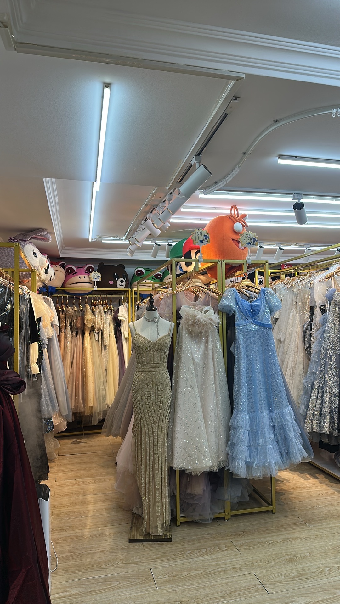 小鹿鹿摄影演出服礼服出租店