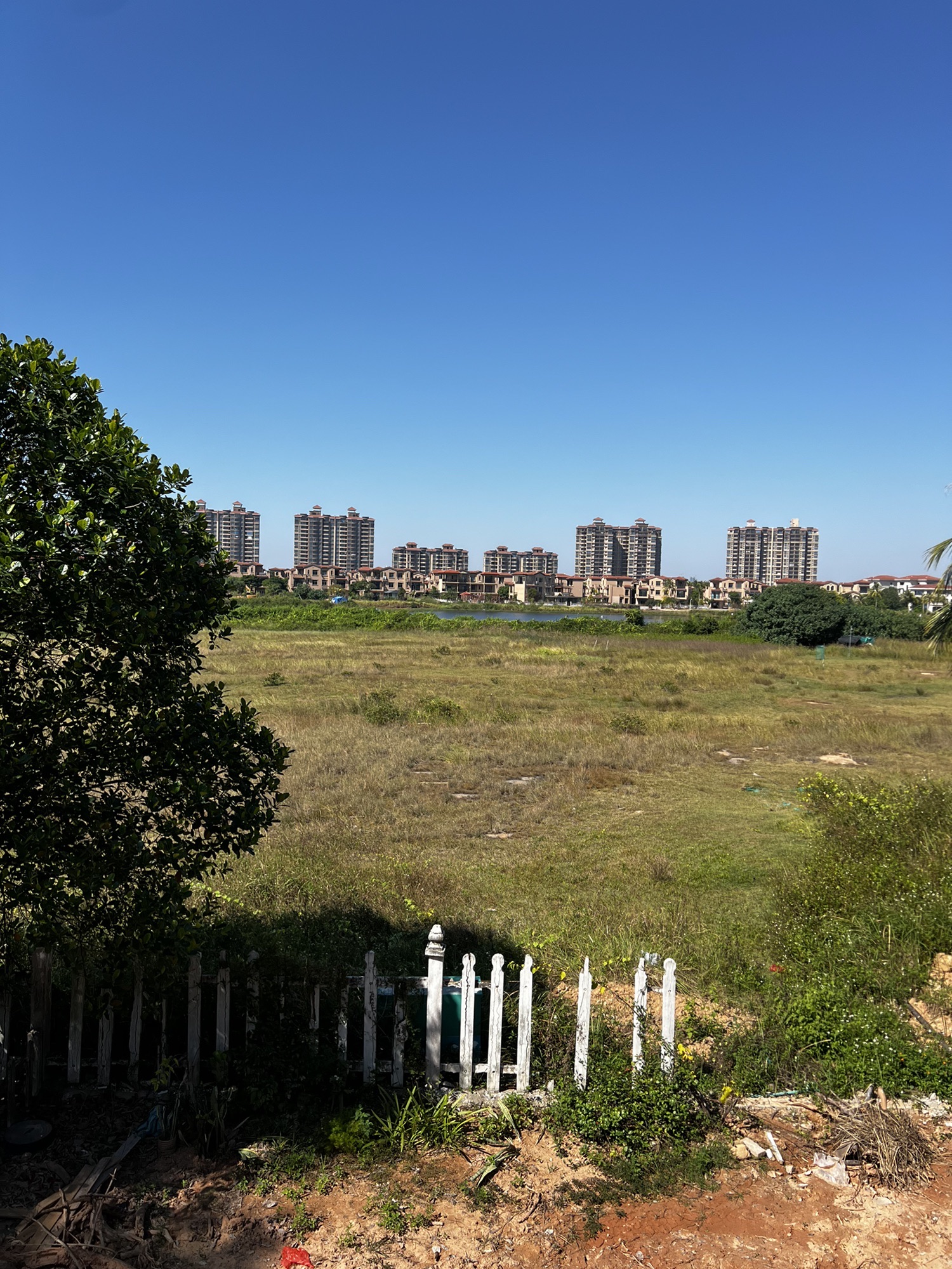 果岭山1街22号情景别墅