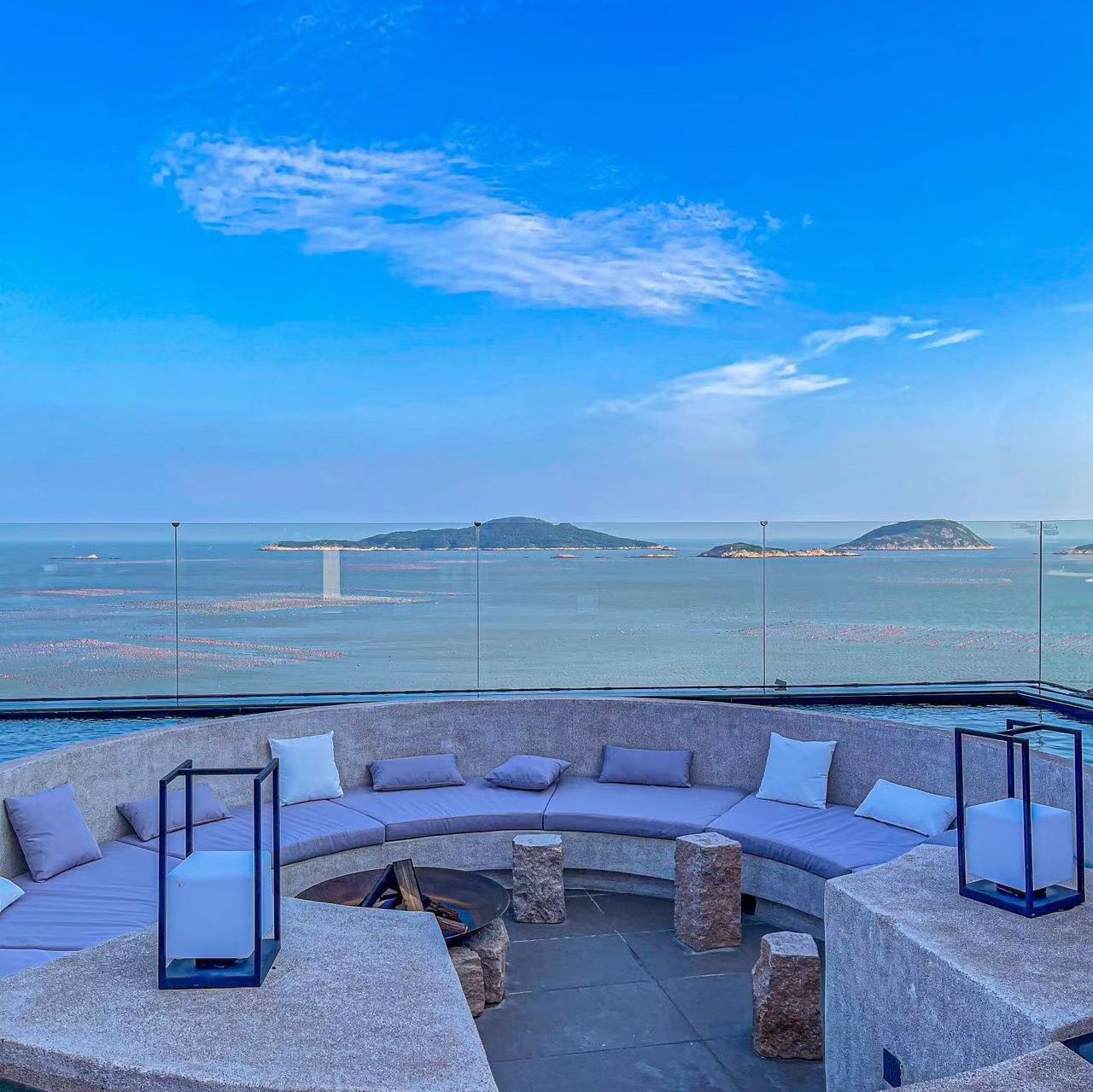 无尽夕悬崖海景餐厅