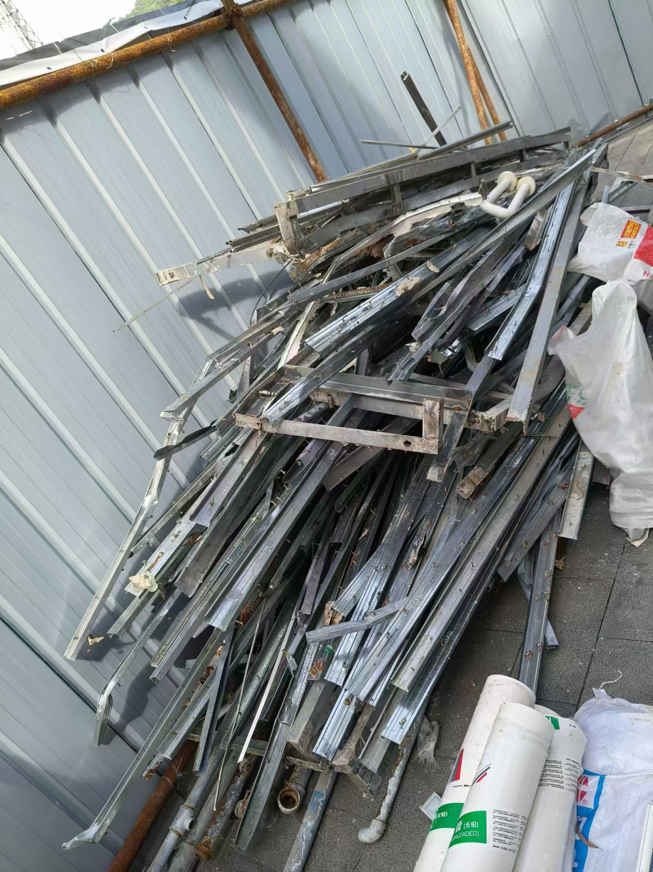 高价收铁铜铝等 - 孙河乡便民圈栖邻生活圈生活服务服务点实景照片