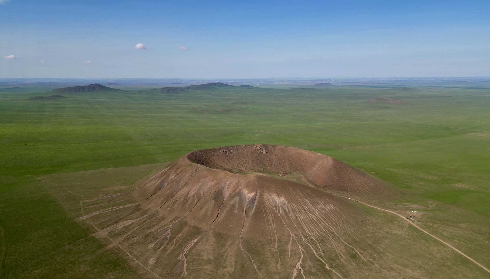 马蹄山火山旅行图片 1