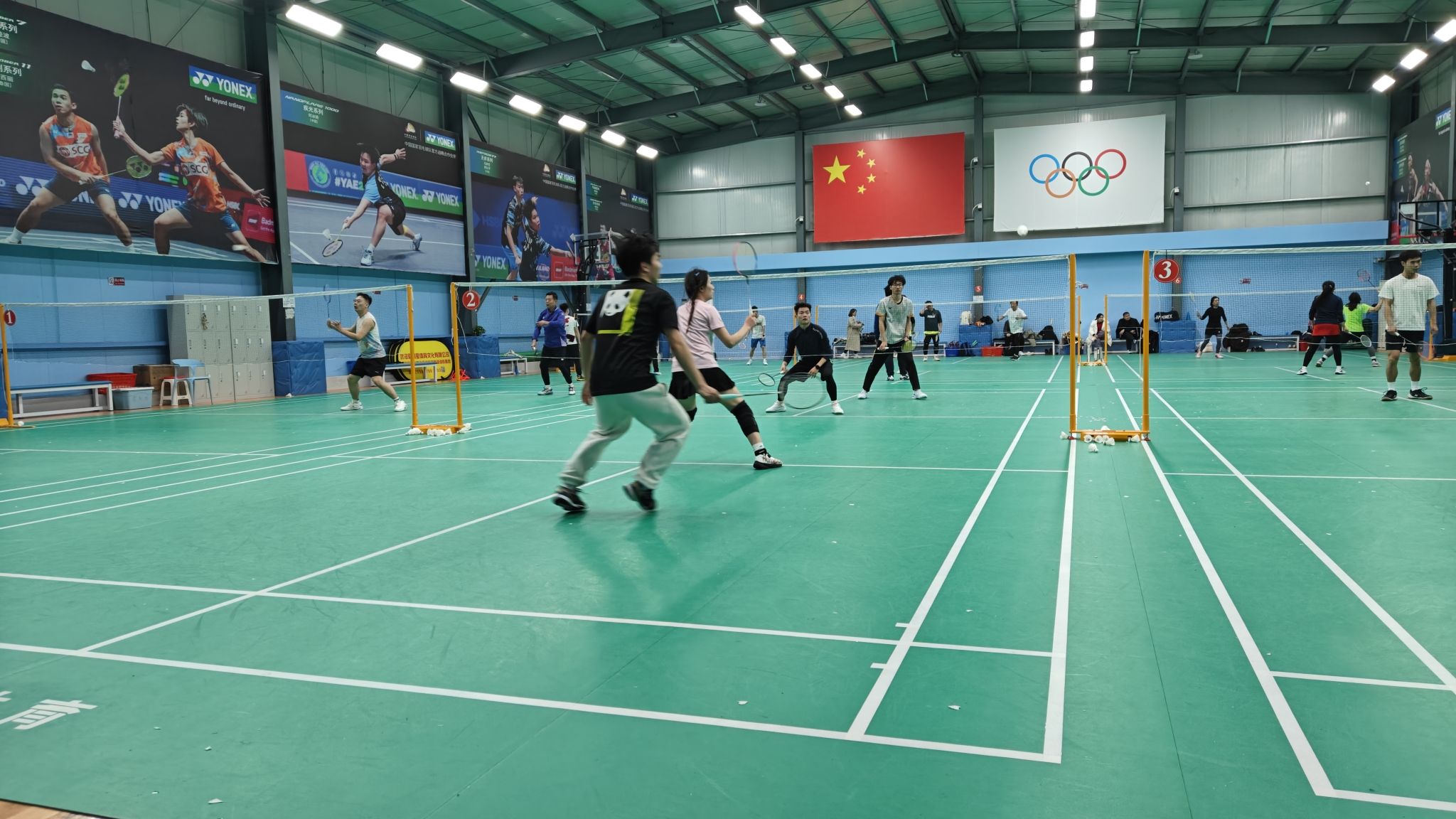 场地封面-鹦鹉羽毛球馆(武汉爱羽羽毛球培训基地)