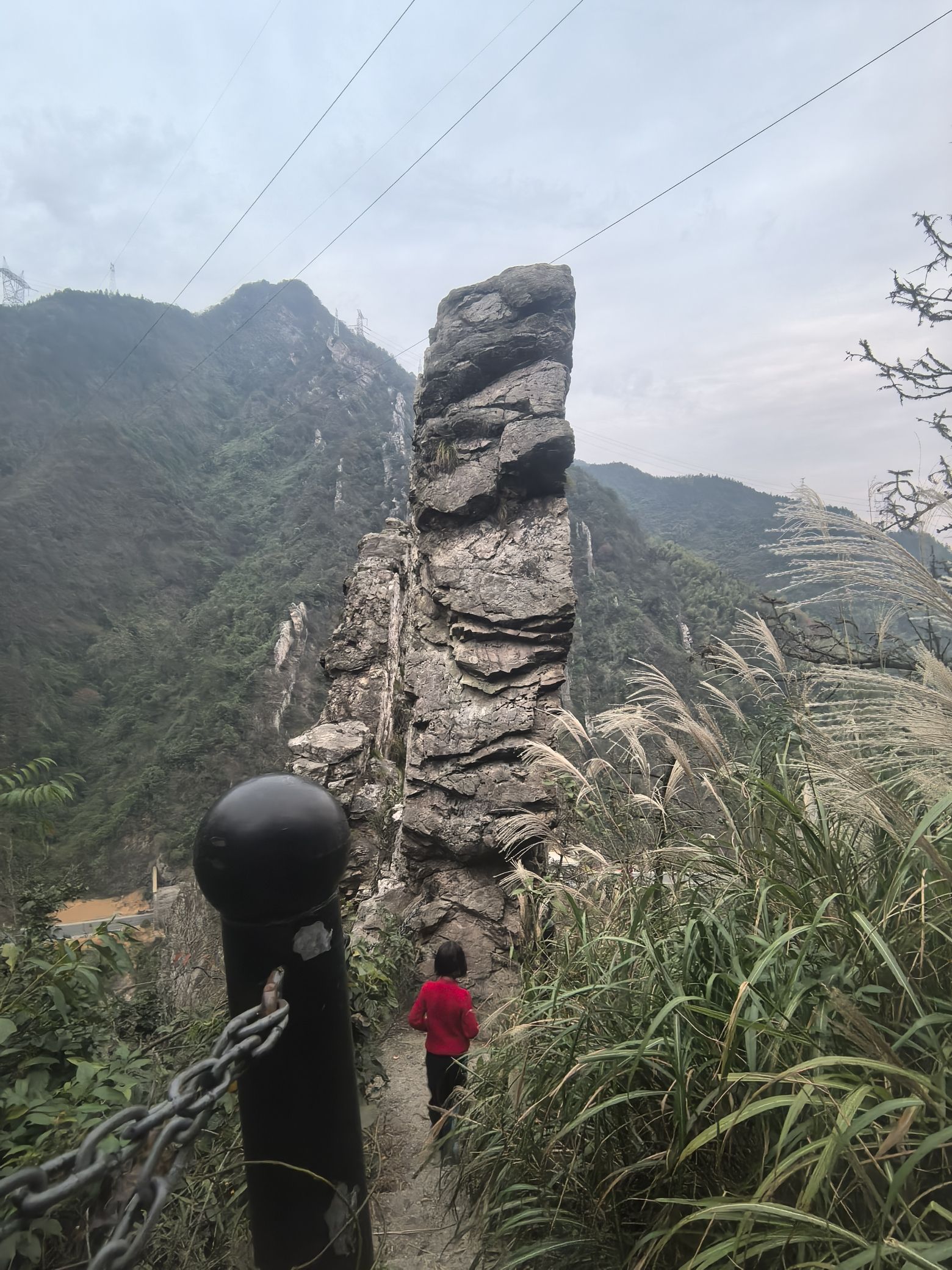 狗爬崖旅行图片 3
