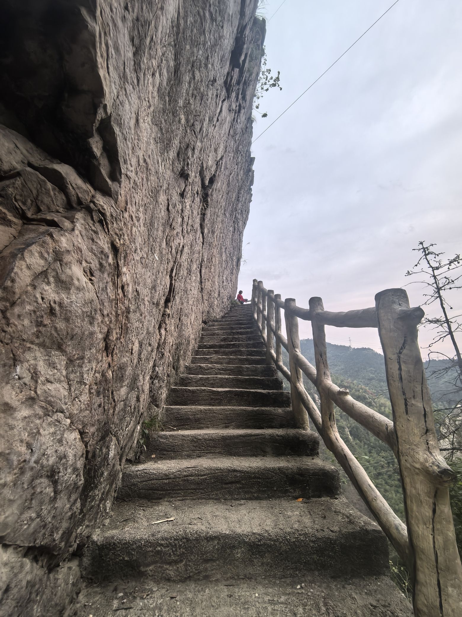 狗爬崖旅行图片 1