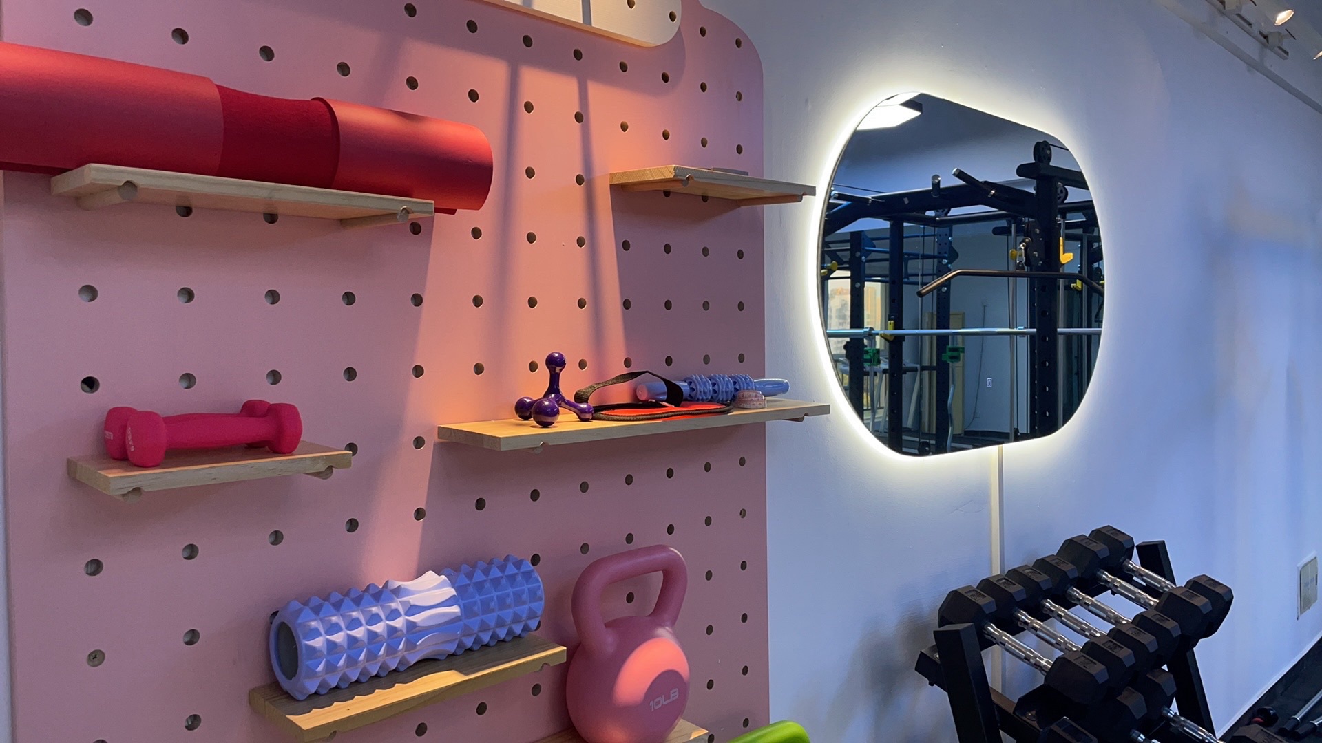 场地封面-粒极24h女子健身-蓝星主题馆(旺座现代城店)