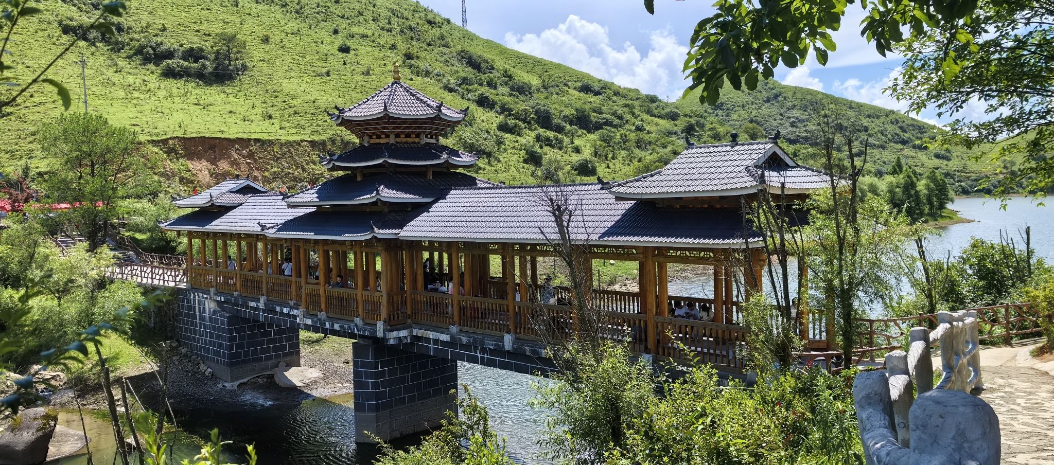 茅坪湖景区