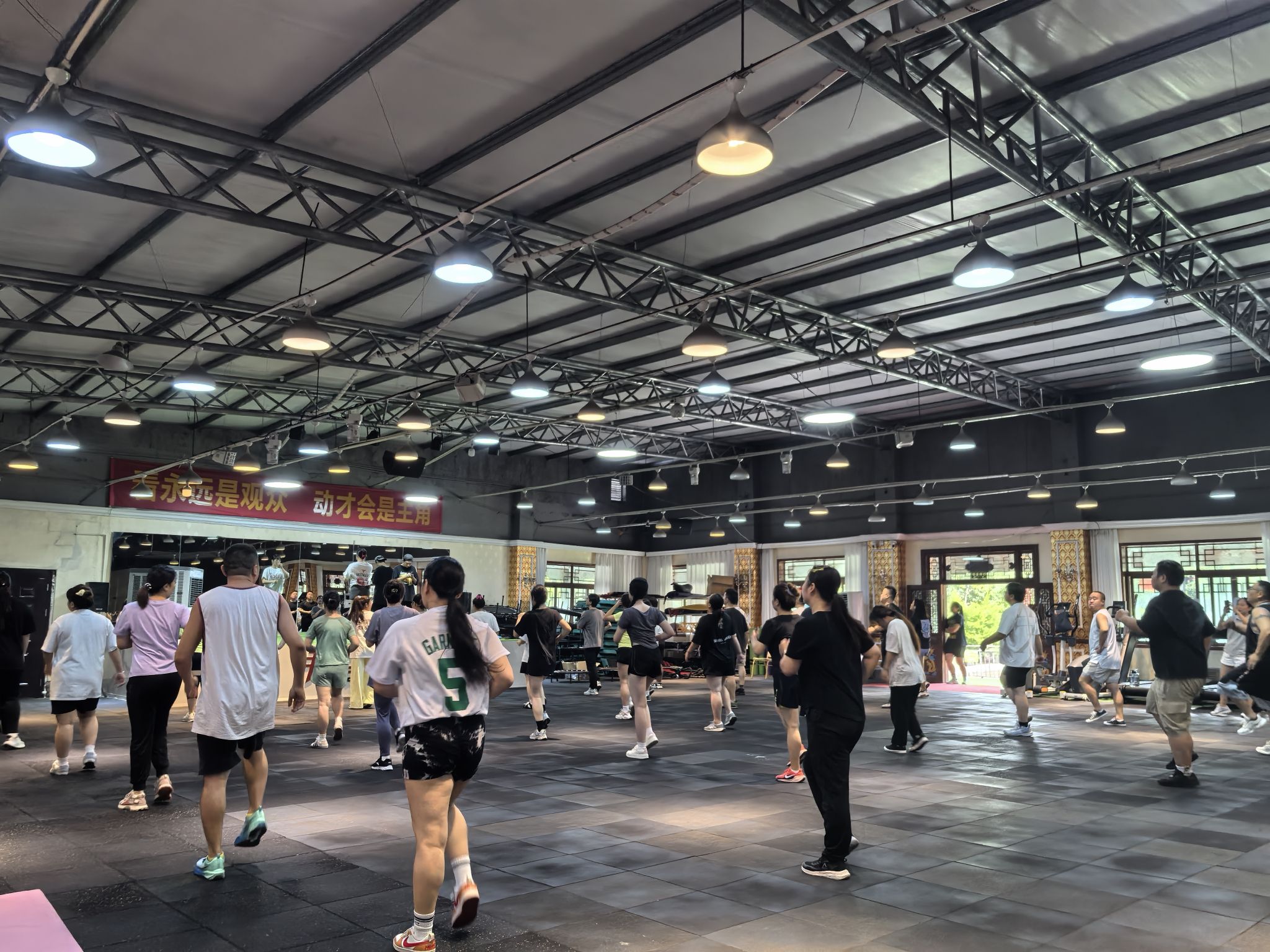 场地封面-我型我塑•CLUB封闭式减肥训练营