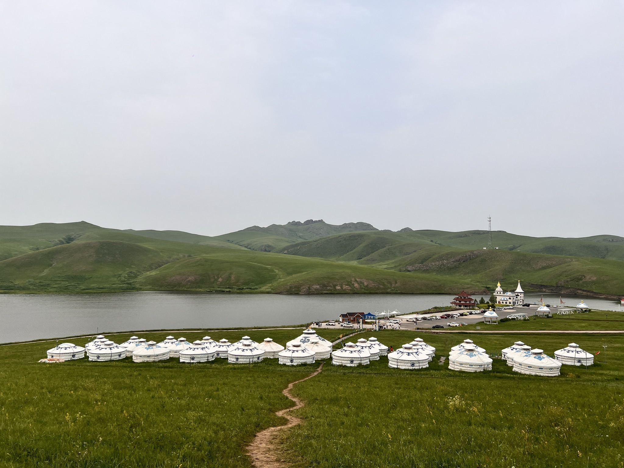 可汗山旅行图片 3