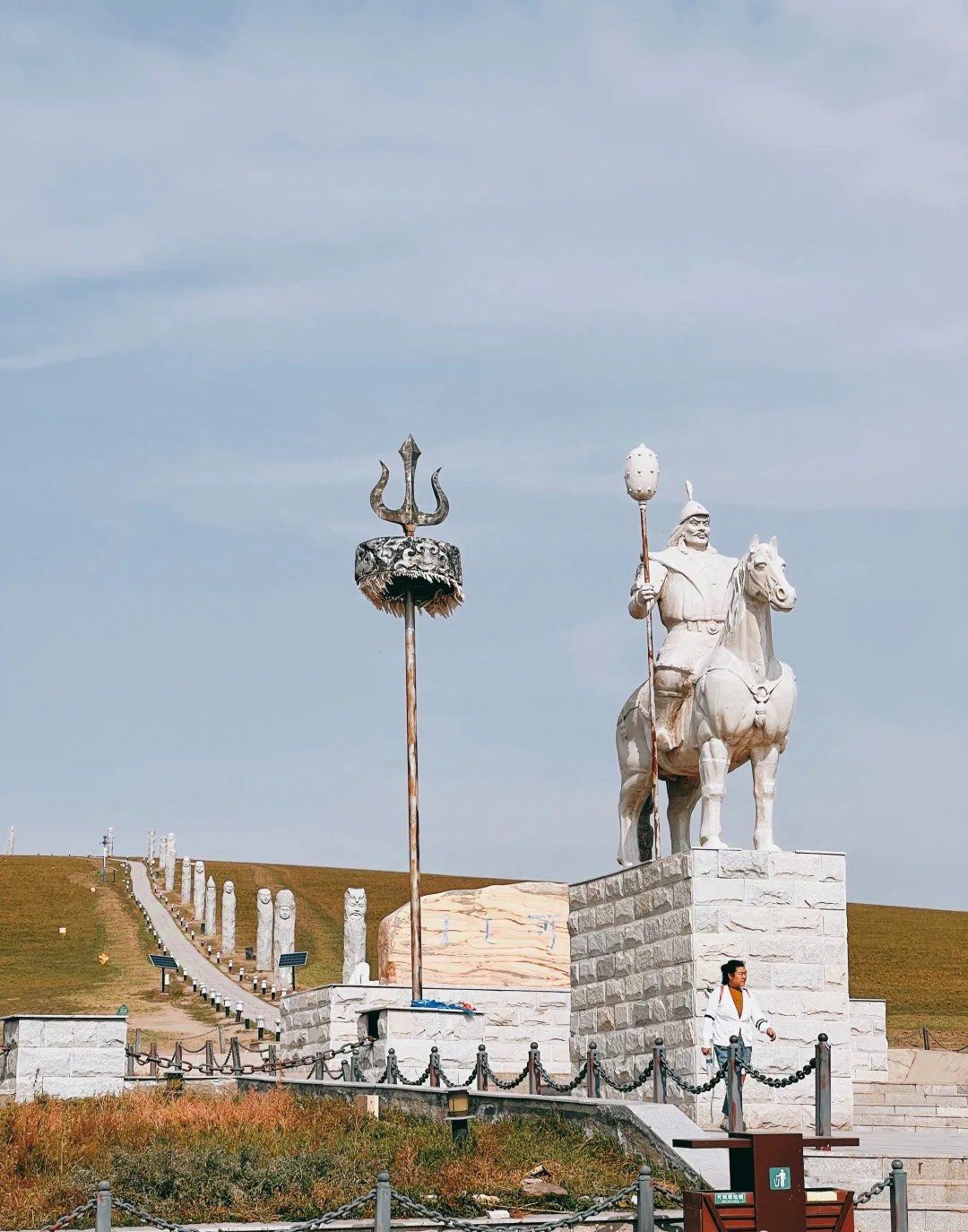 可汗山旅行图片 1