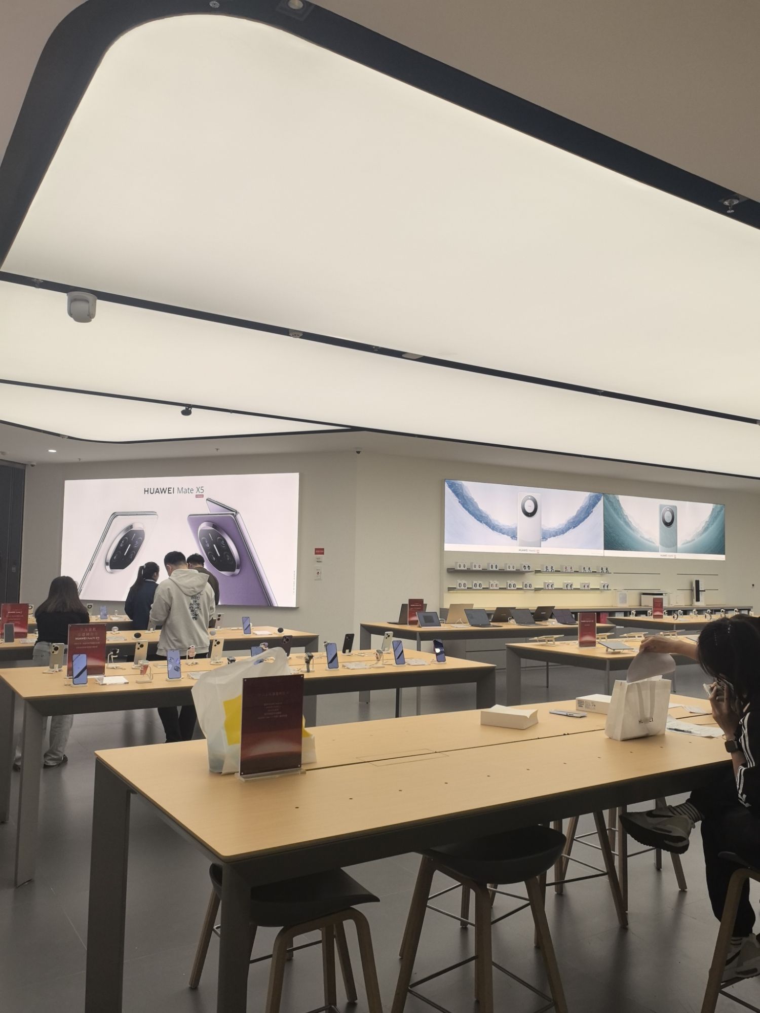 华为授权体验店(汇嘉时代)