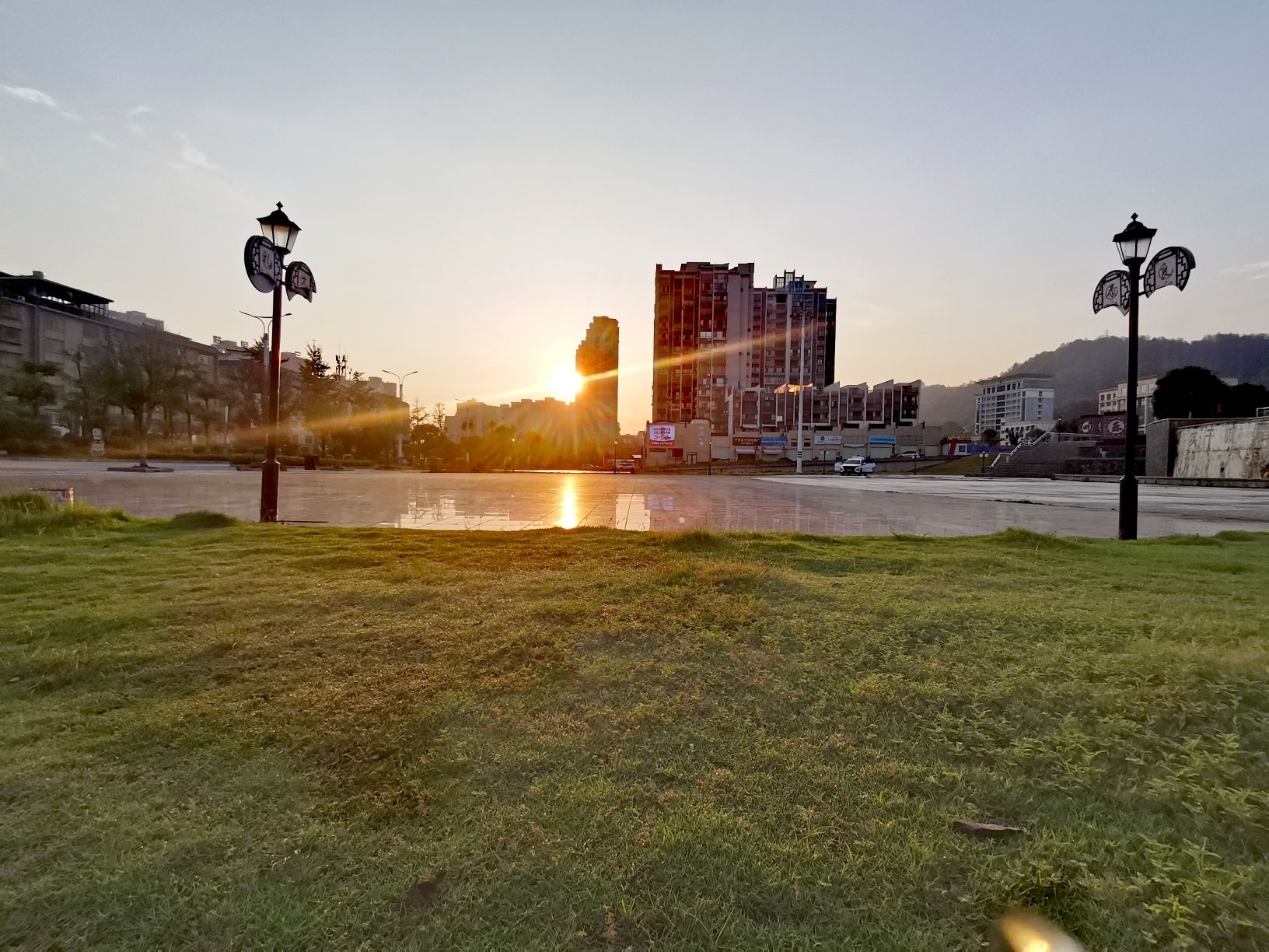 平乐县南洲市民广场旅行图片 1