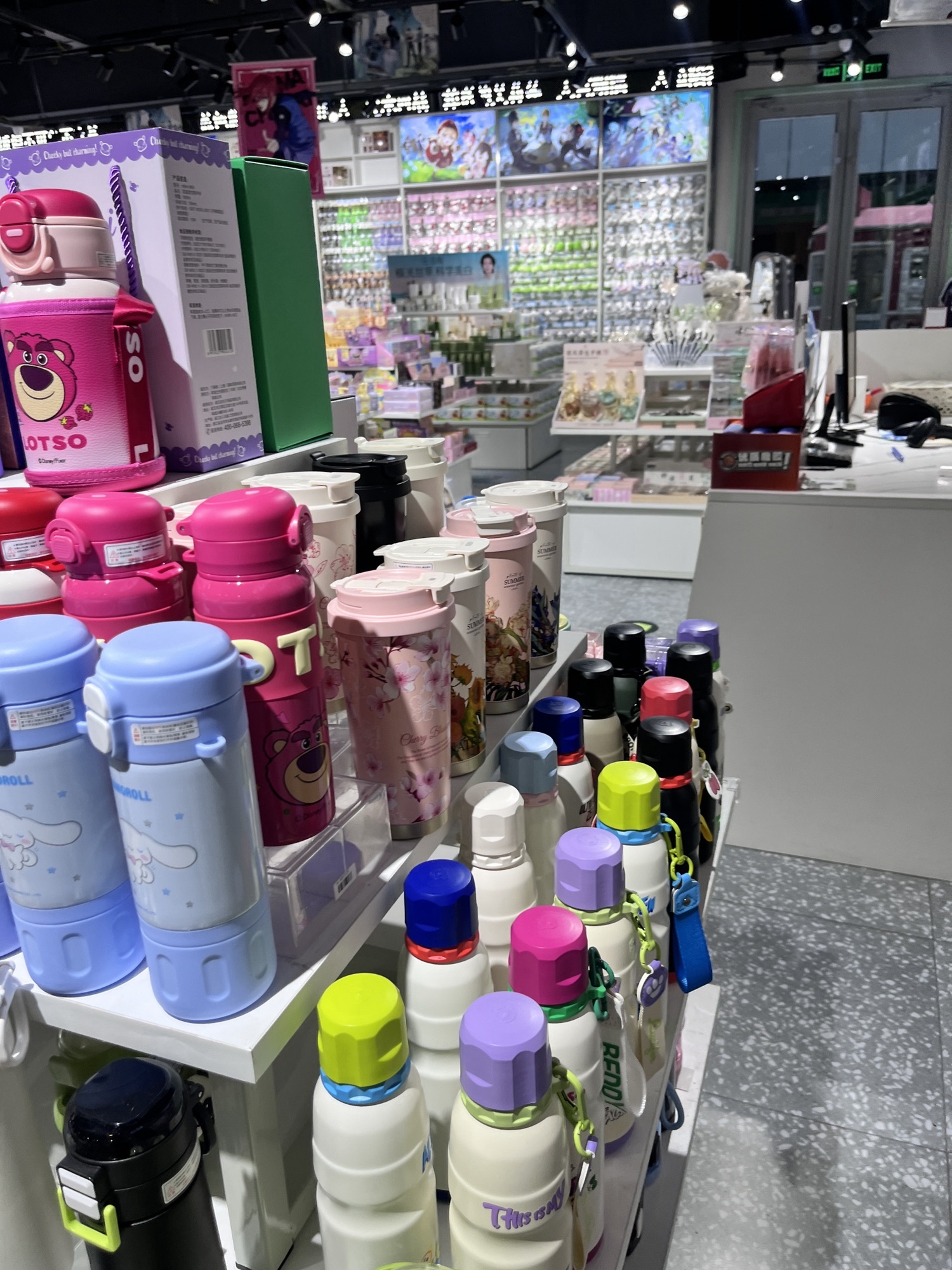 子非鱼动漫潮玩集合店(高新谷德茂店)