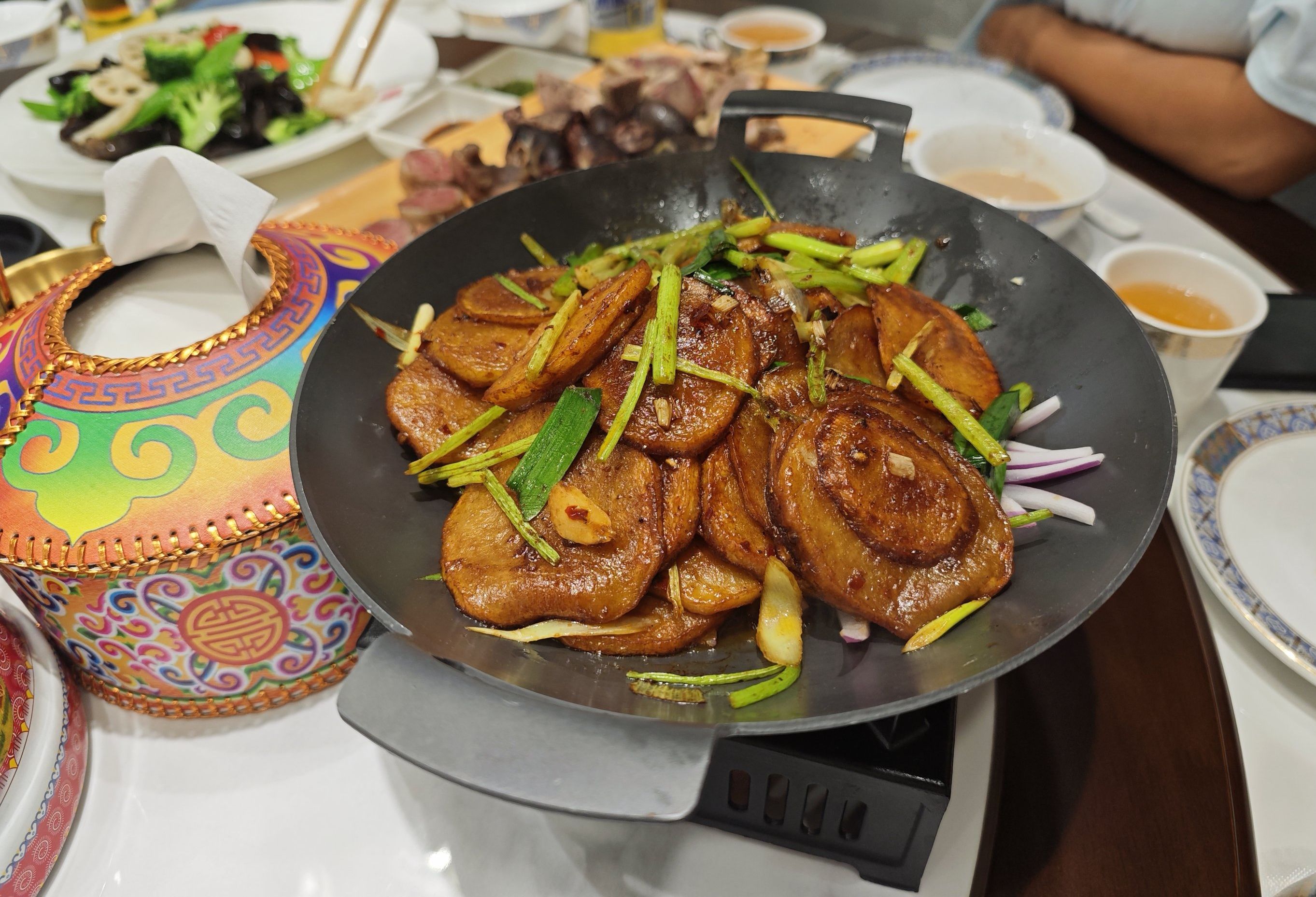 格日勒蒙古包主题餐厅(滦河路店)