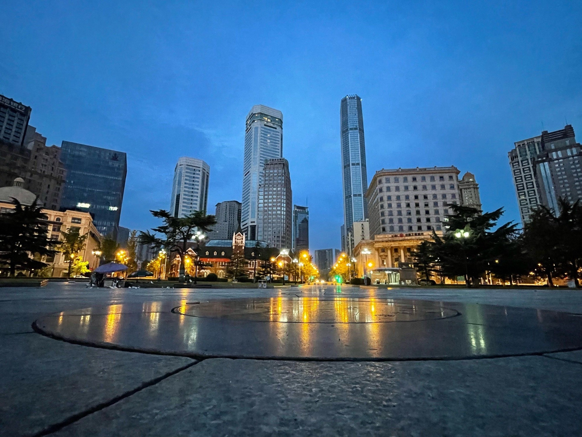中山广场早市
