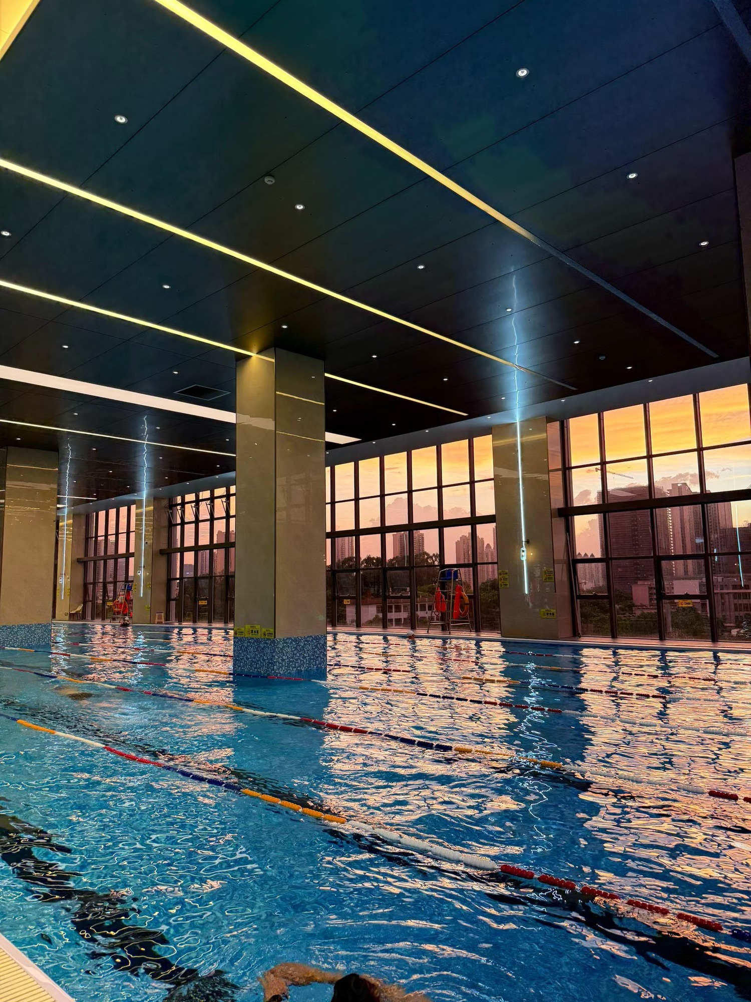 场地封面-广纳美力游泳健身(广纳店恒温泳池)