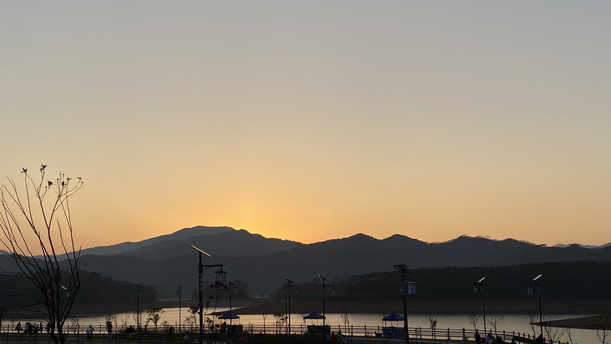 名人岛旅行图片 1
