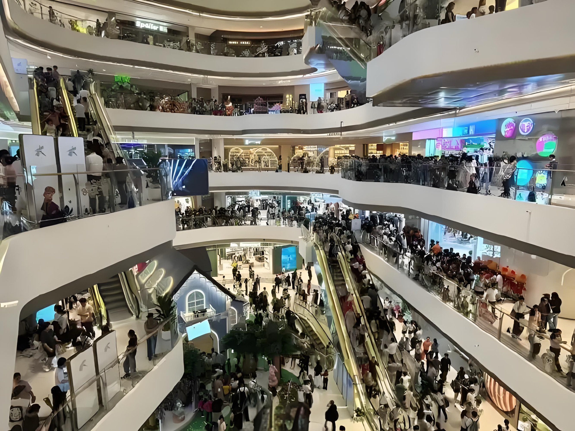 厦门大悦城C型广场旅行图片 1