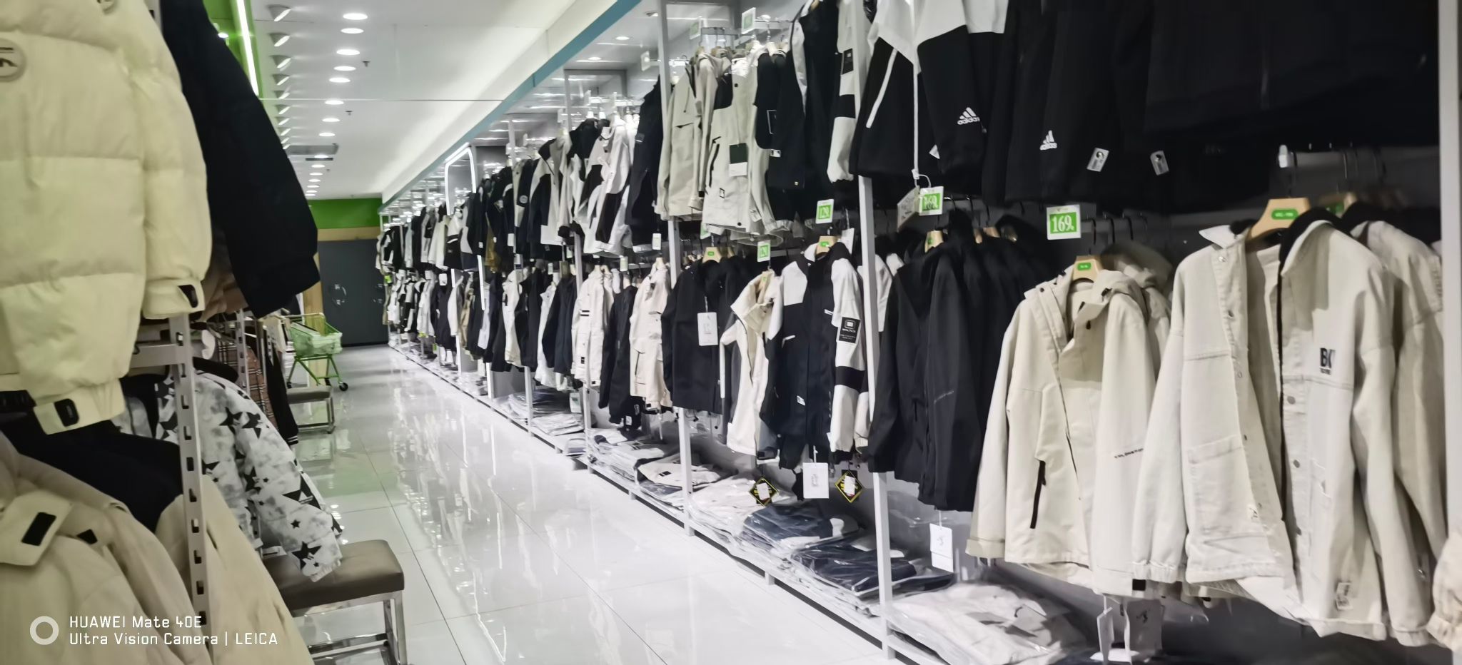 万绣城服饰(阳光新天地)