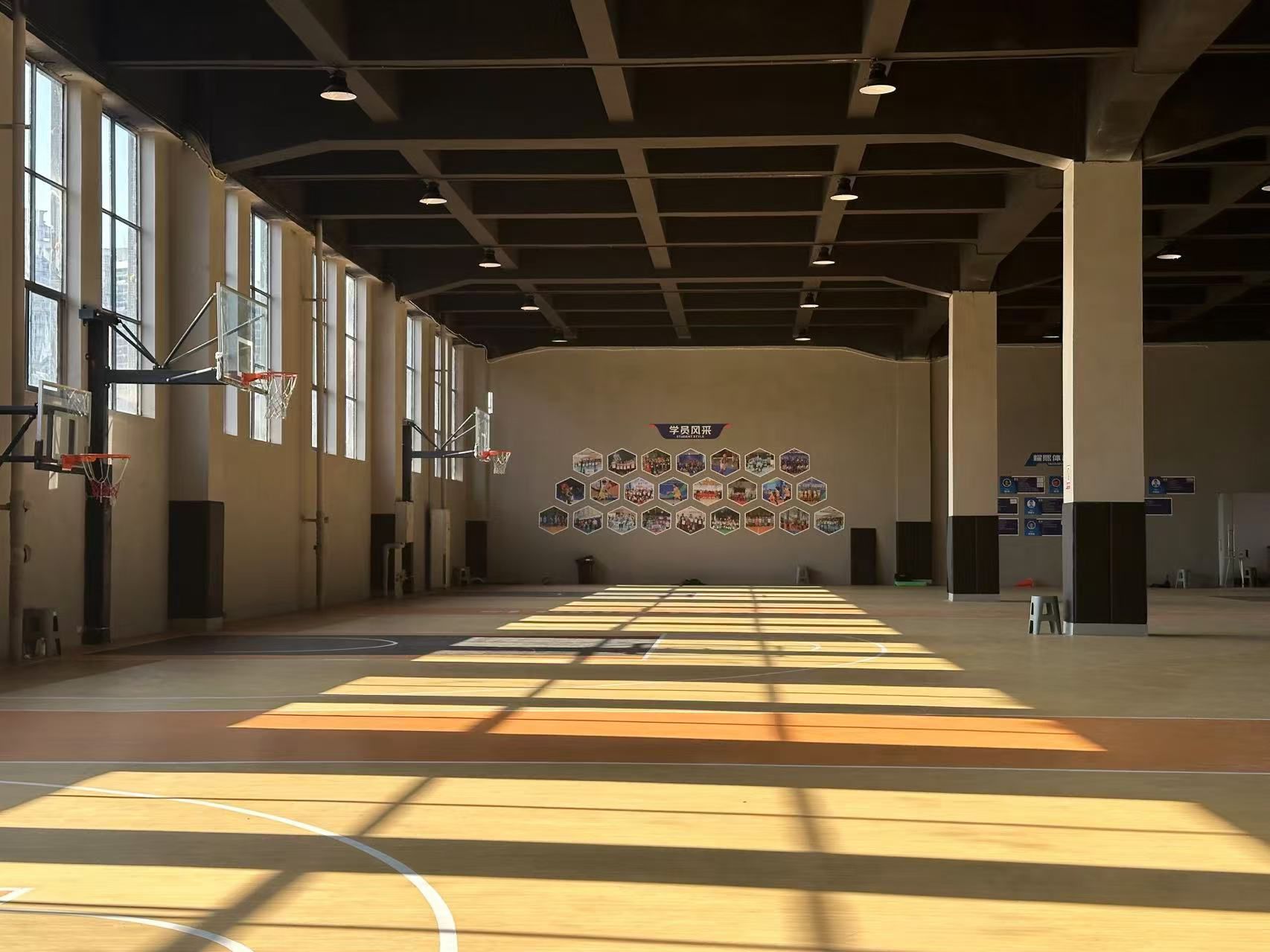 场地封面-蓝梦·耀熙篮球馆