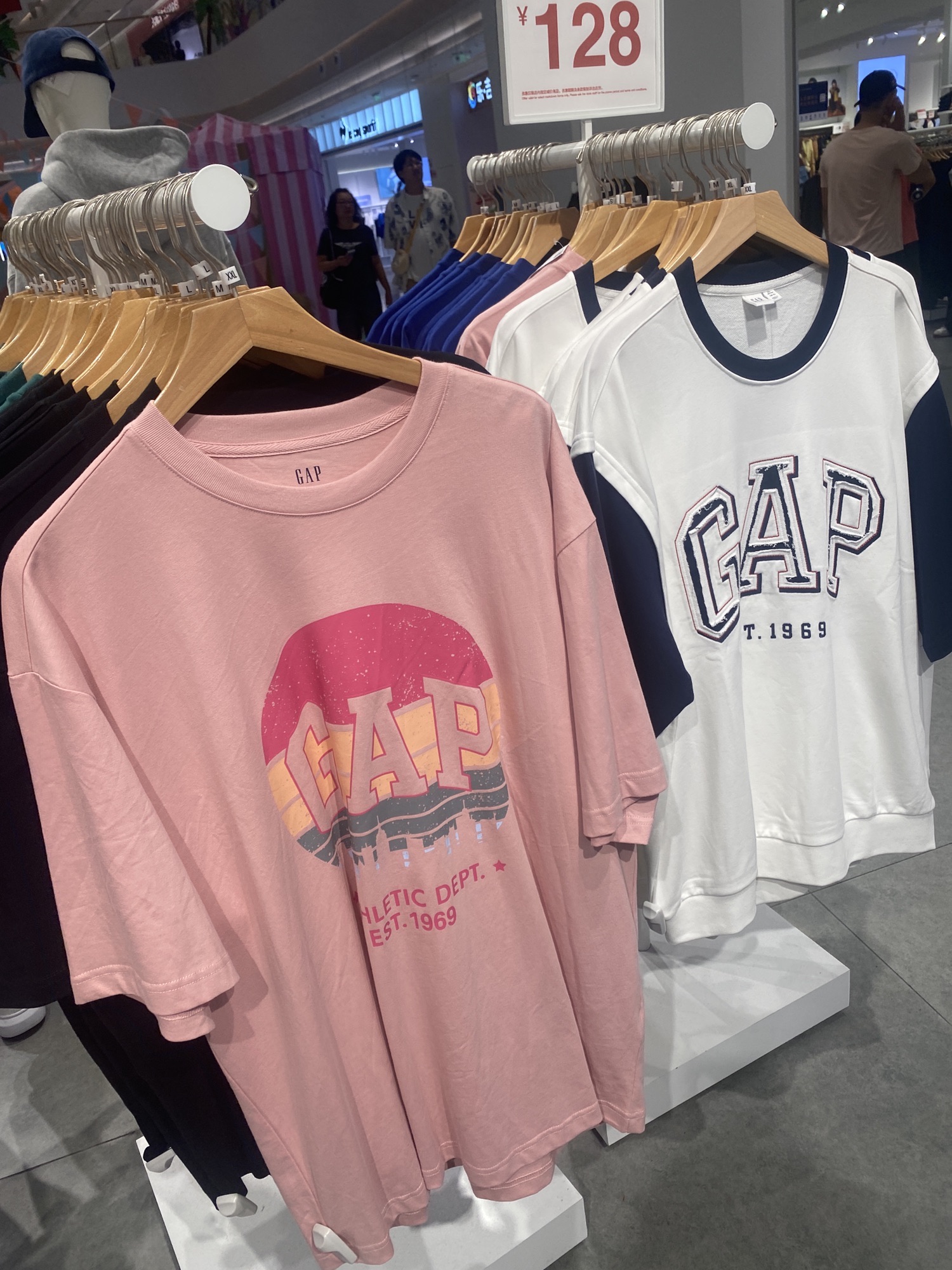 GAP(三亚大悦城店)