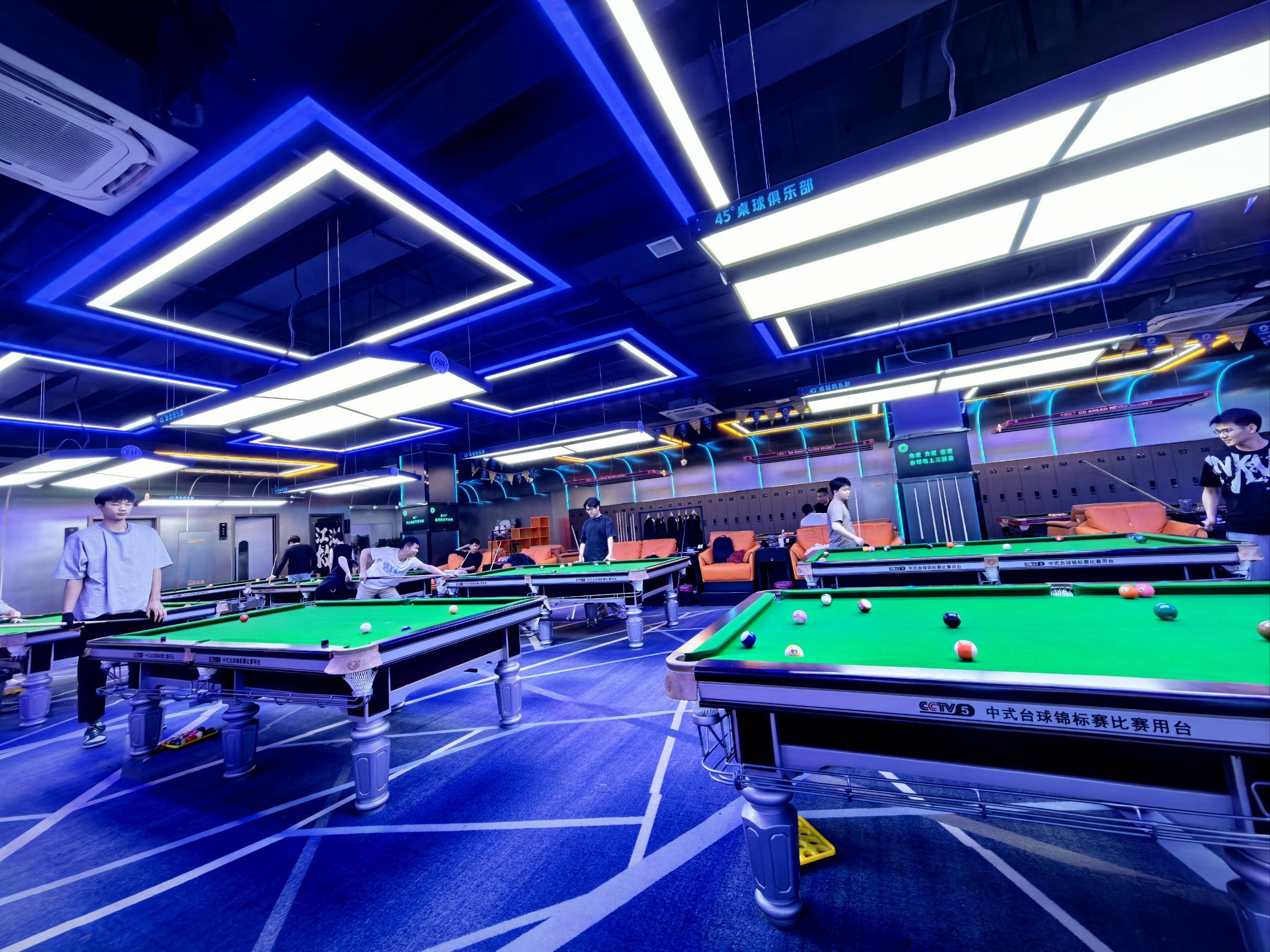 场地封面-45度桌球俱乐部