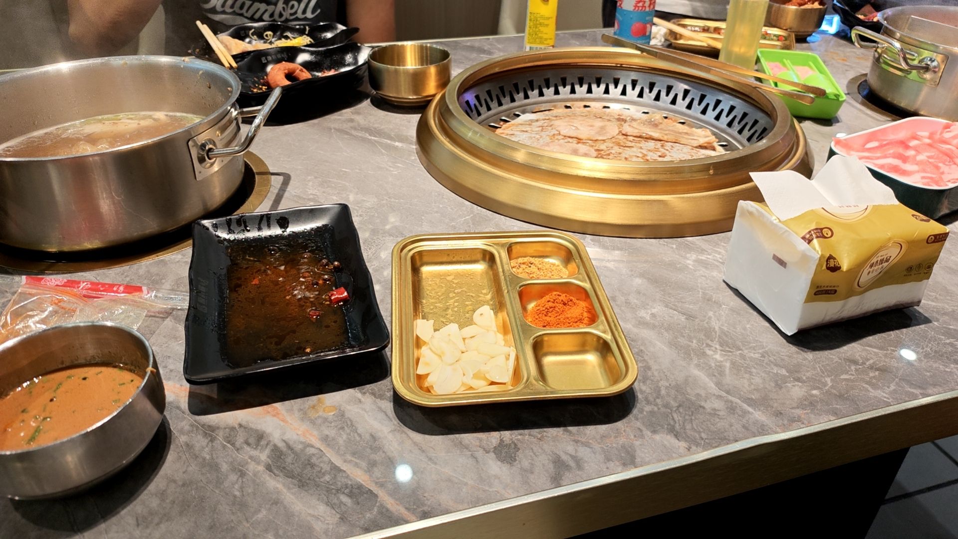 椰之岛烤肉火锅自助餐(东宫店)