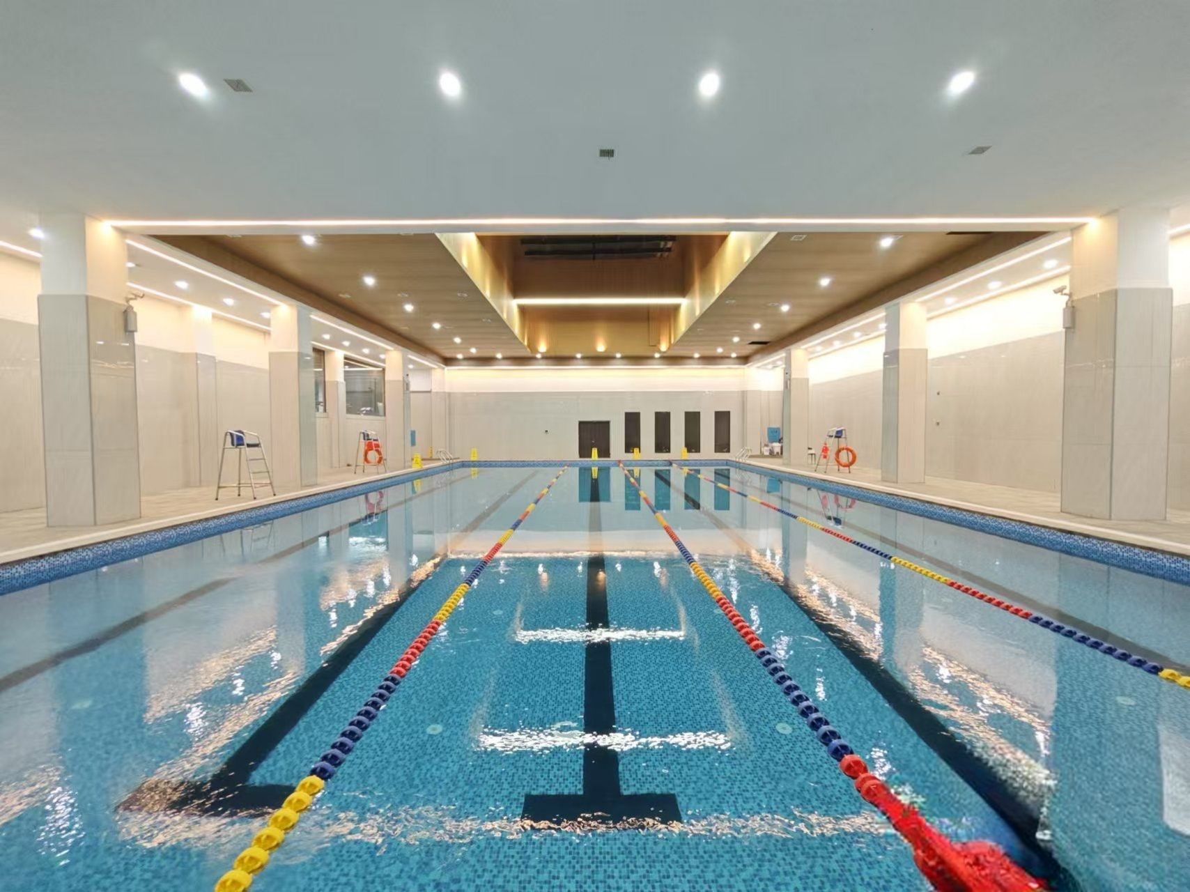 洛克游泳健身(华晨神农湾店)