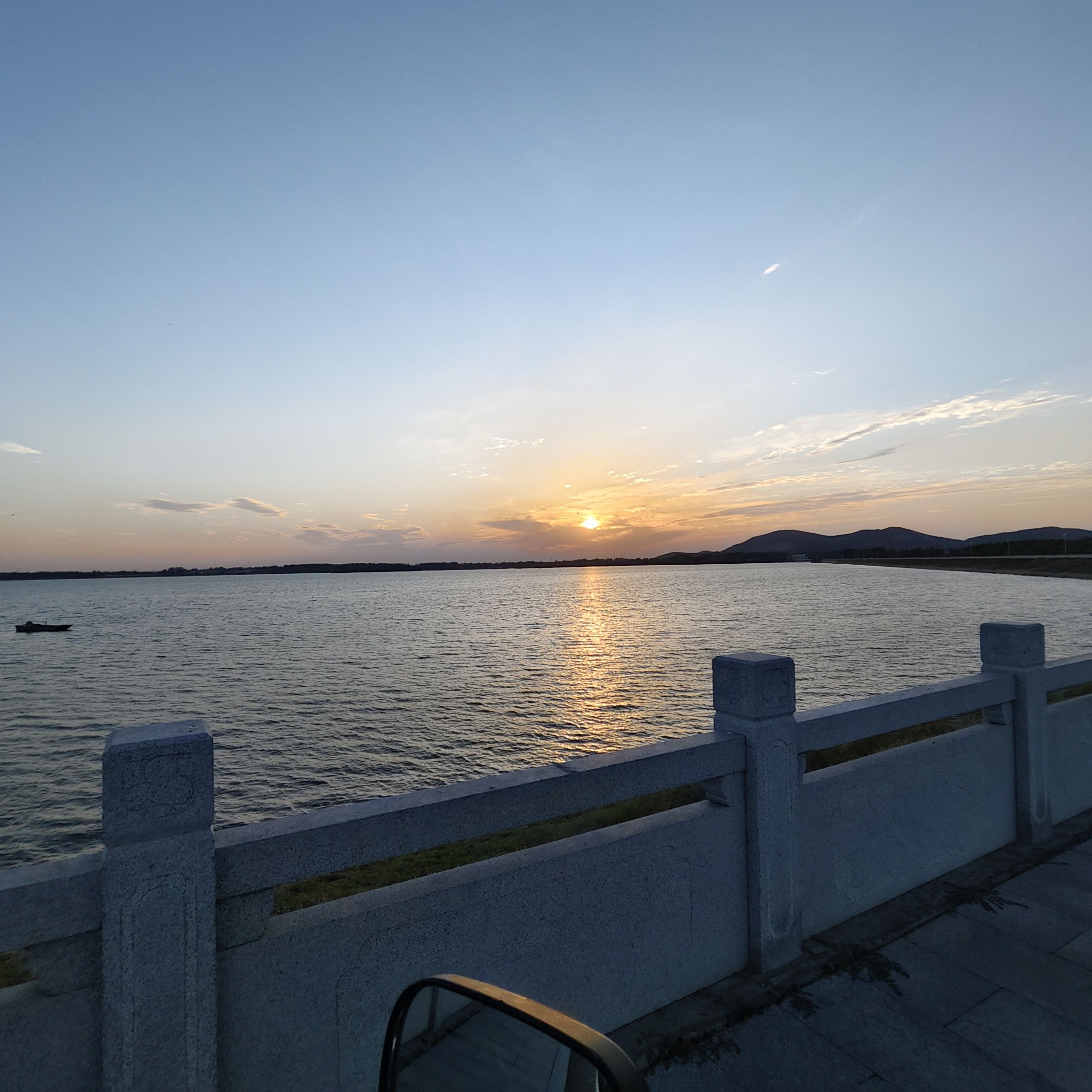 吕梁湖旅行图片 1