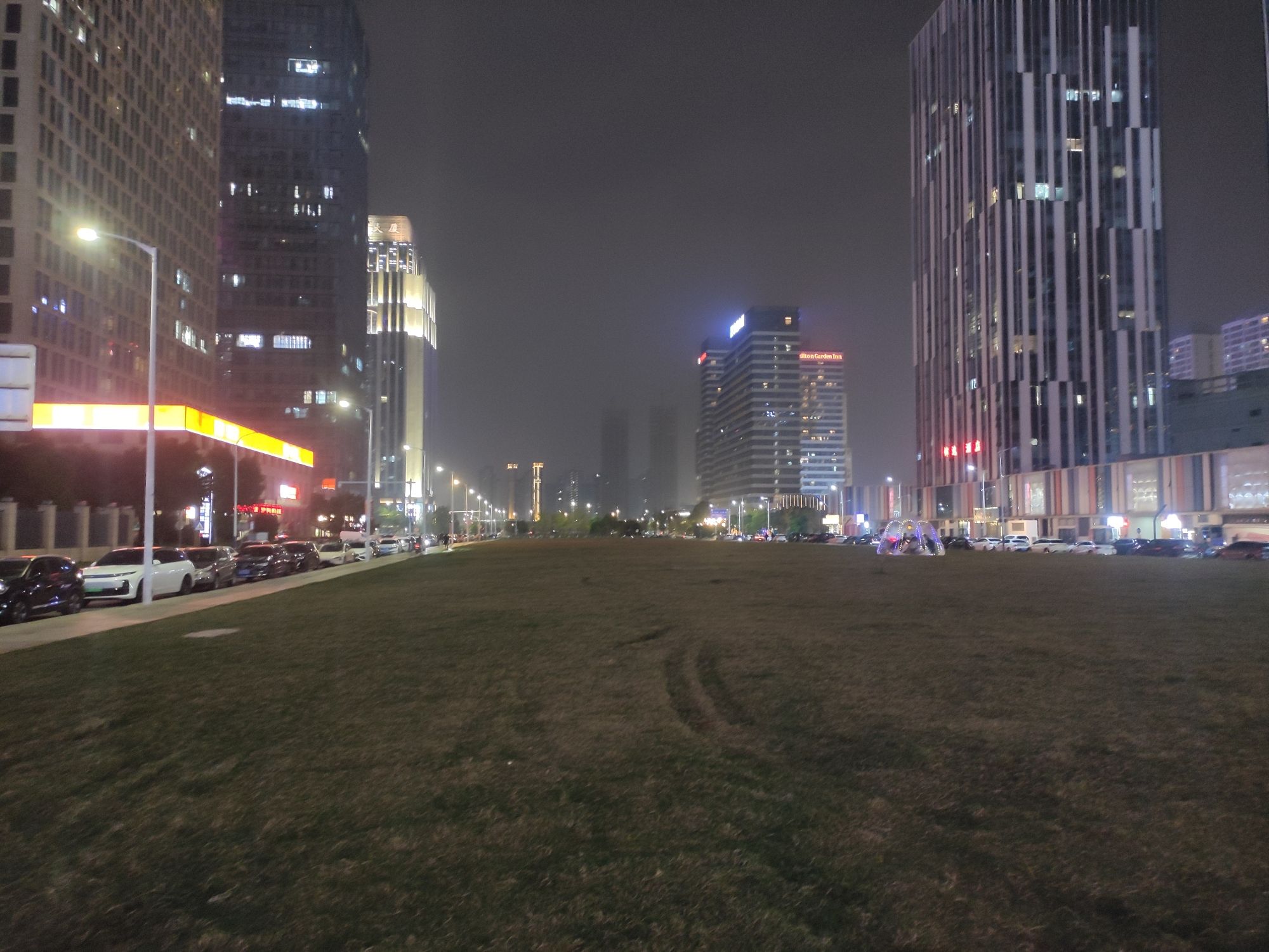 红谷滩中央绿廊广场旅行图片 1