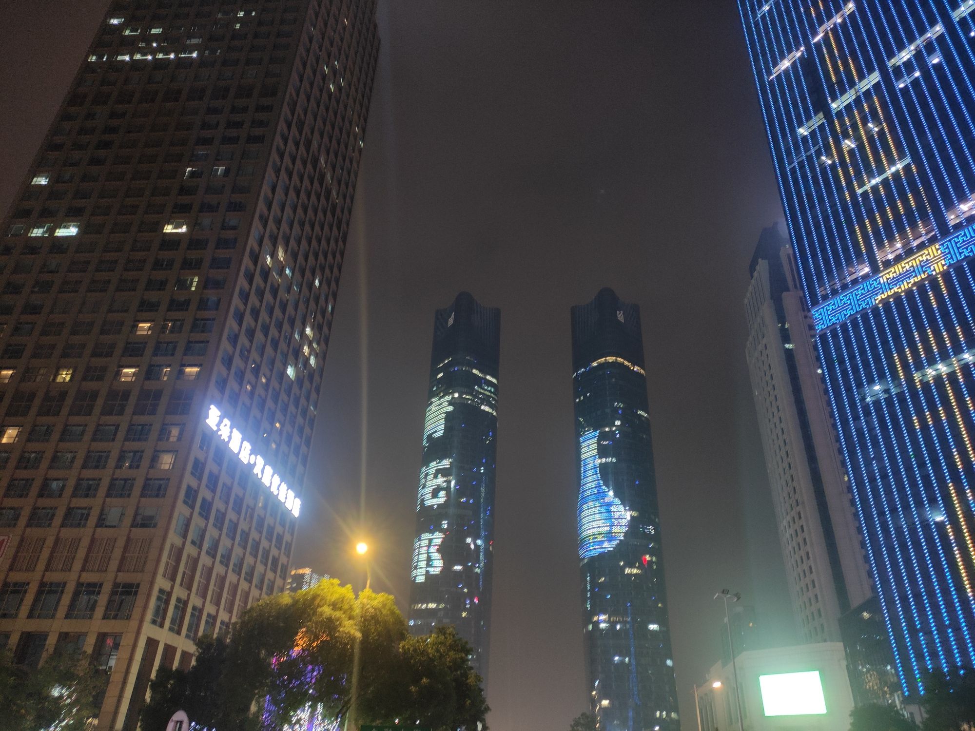 红谷滩中央绿廊广场旅行图片 2