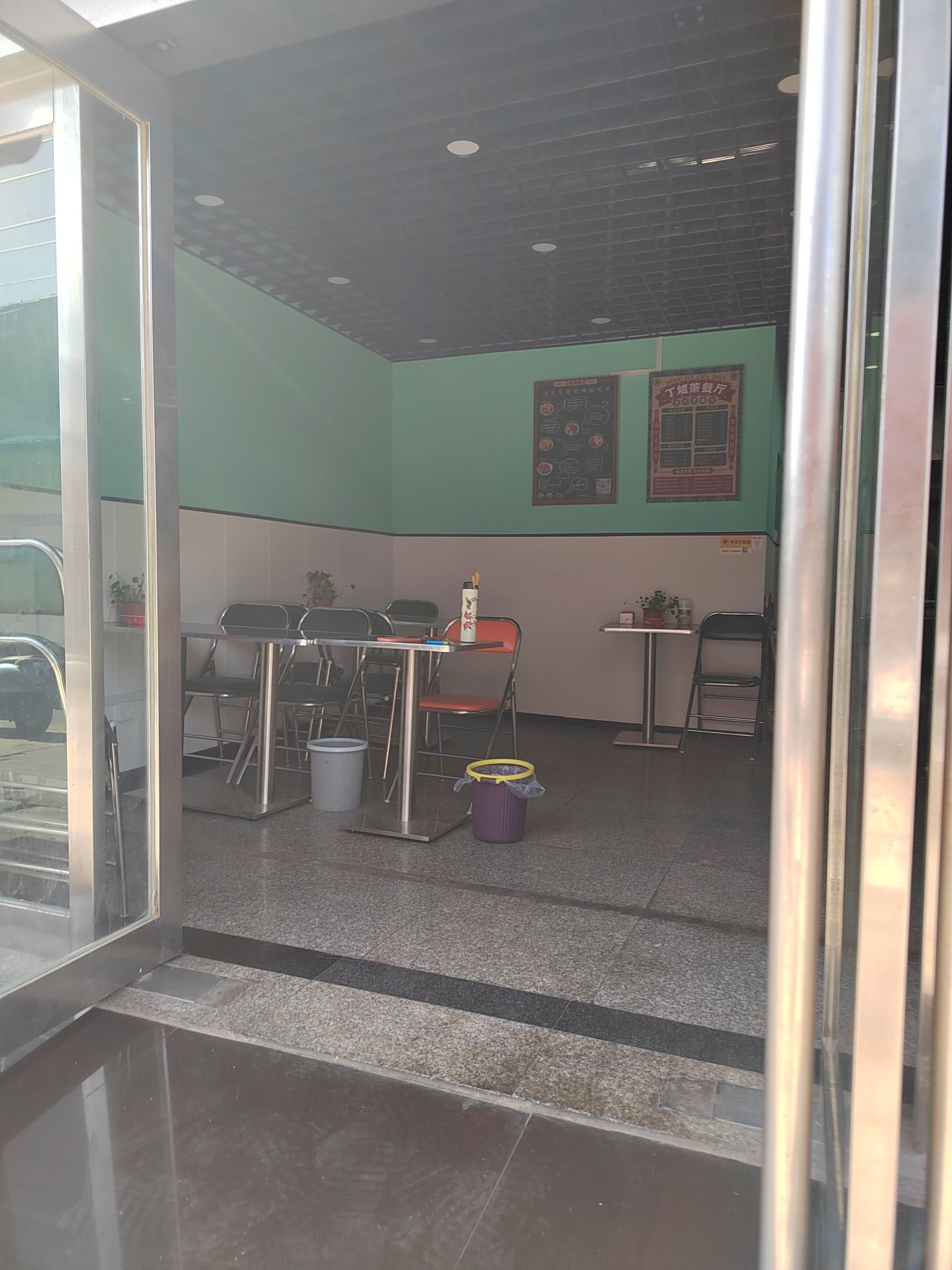 丁姐茶餐厅·港式滑蛋饭许昌店
