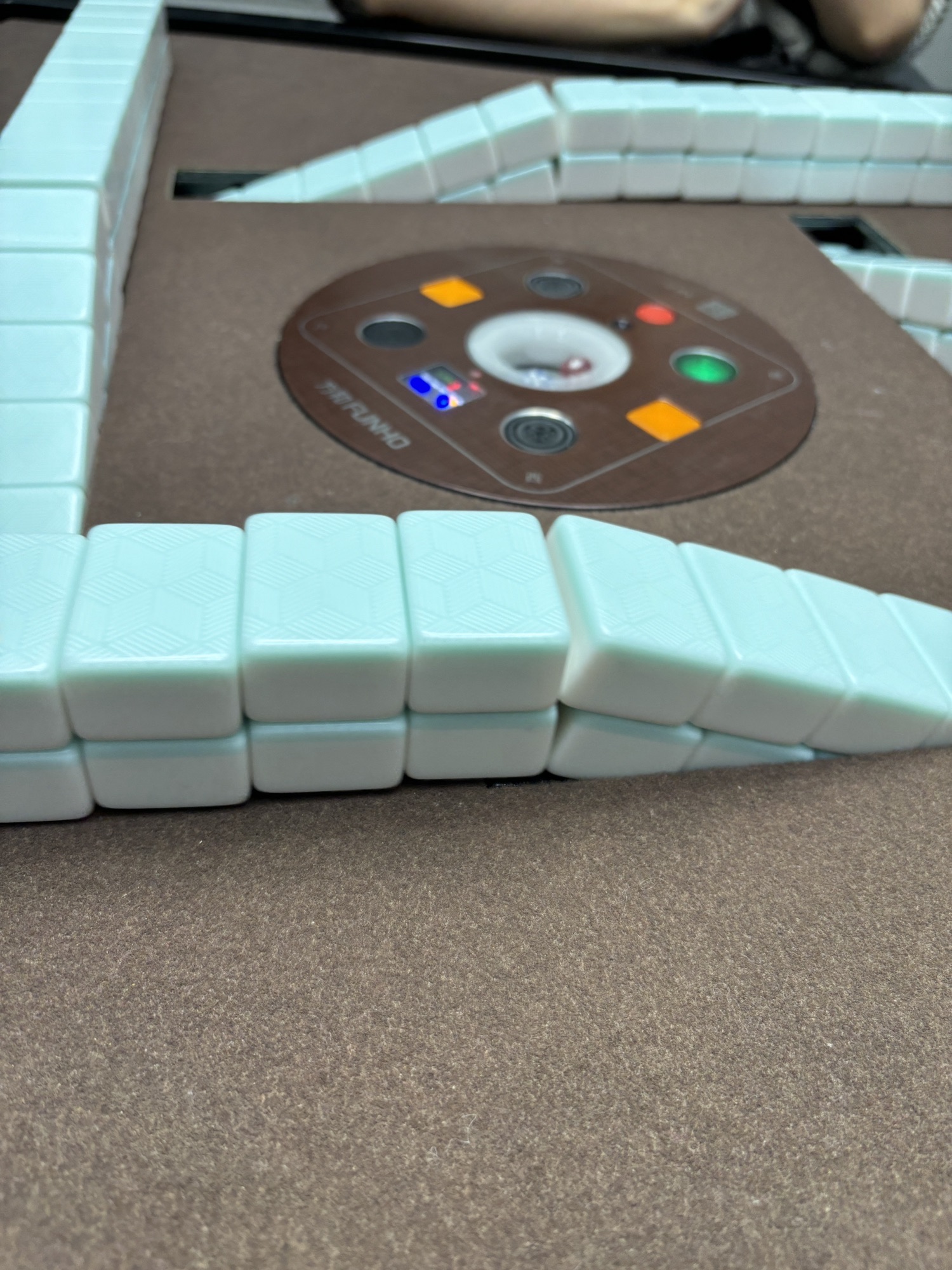 场地封面-雀小仙自助棋牌(佰富时代中心店)