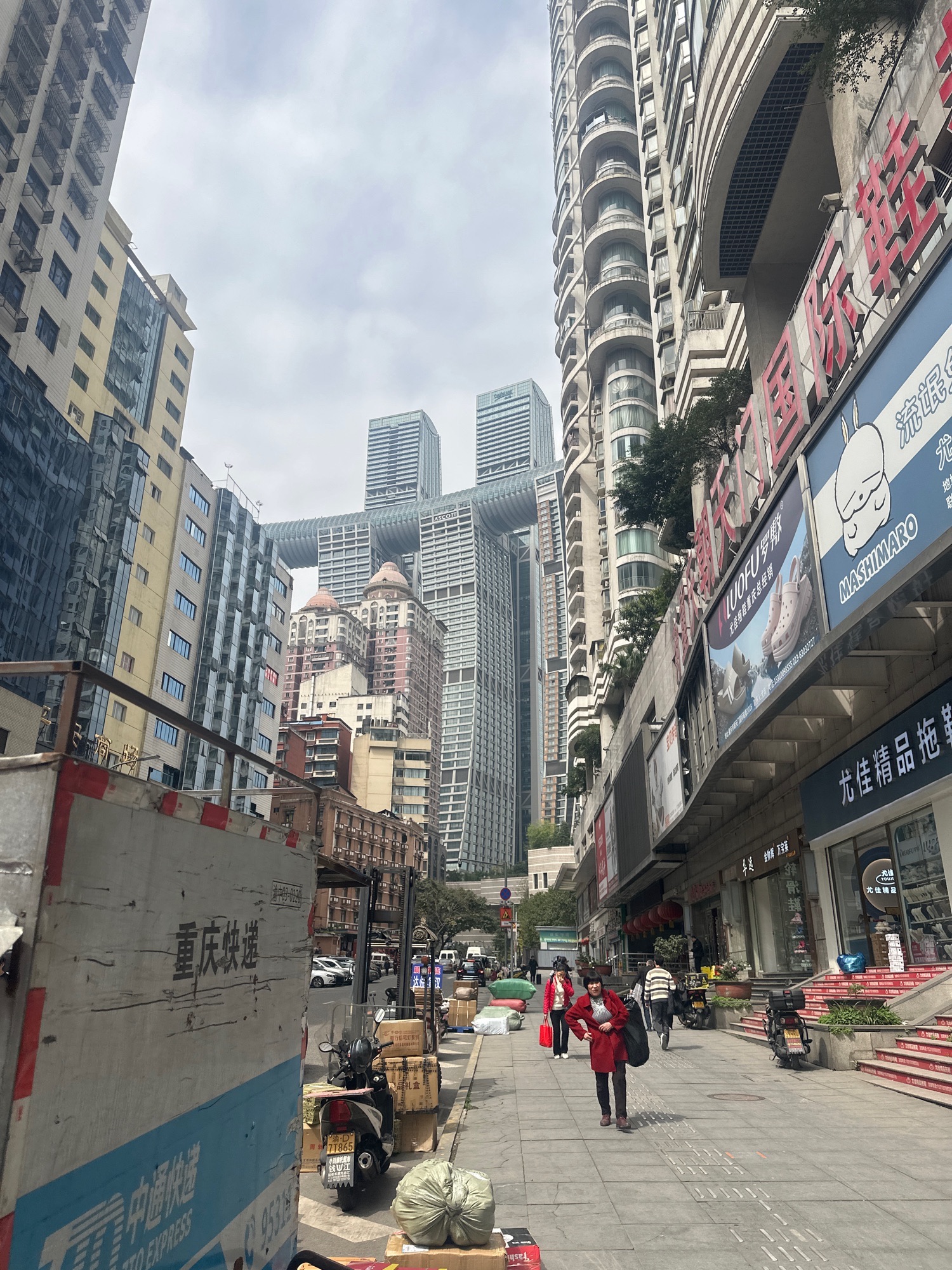 重庆朝天门服装批发市场