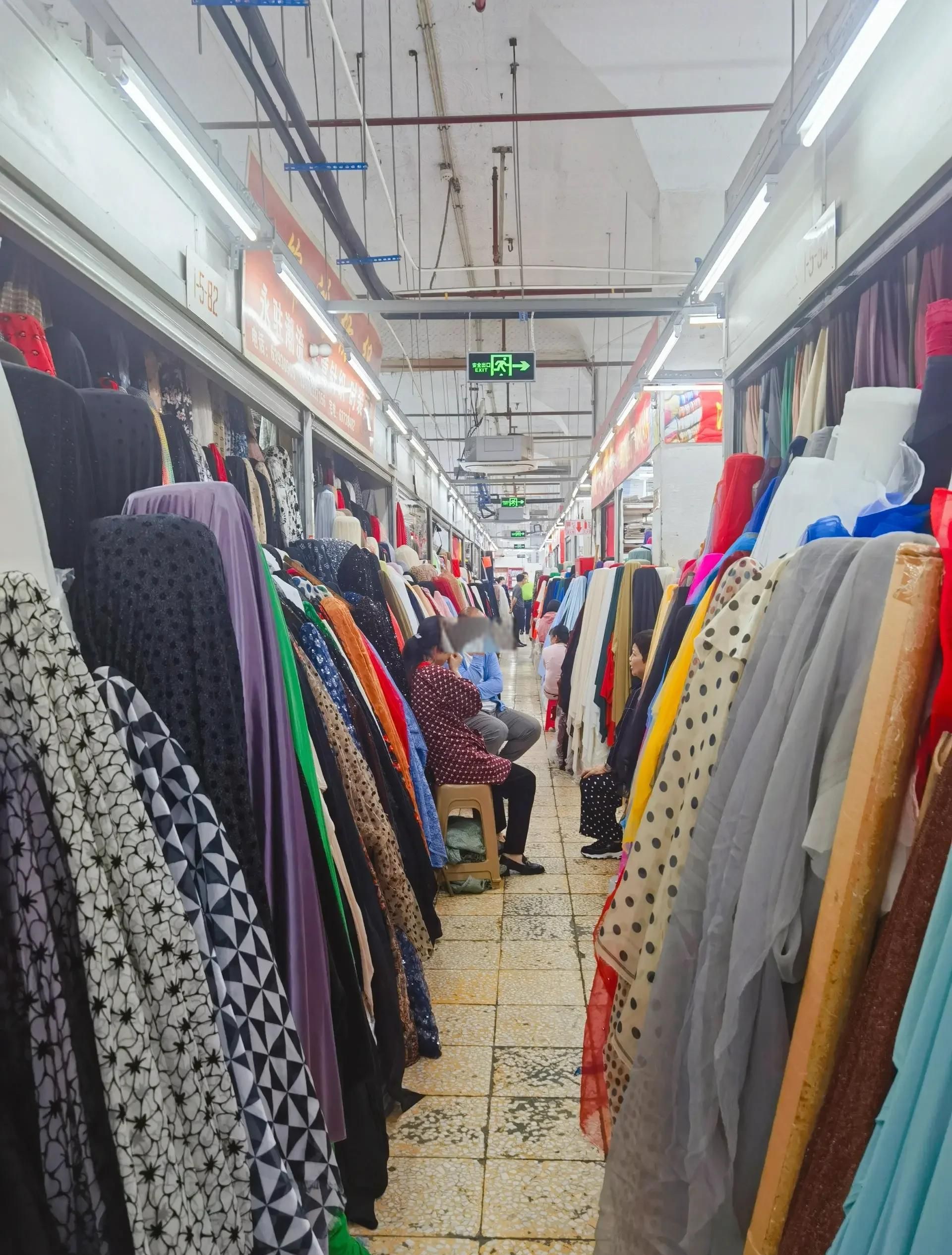 重庆朝天门服装批发市场