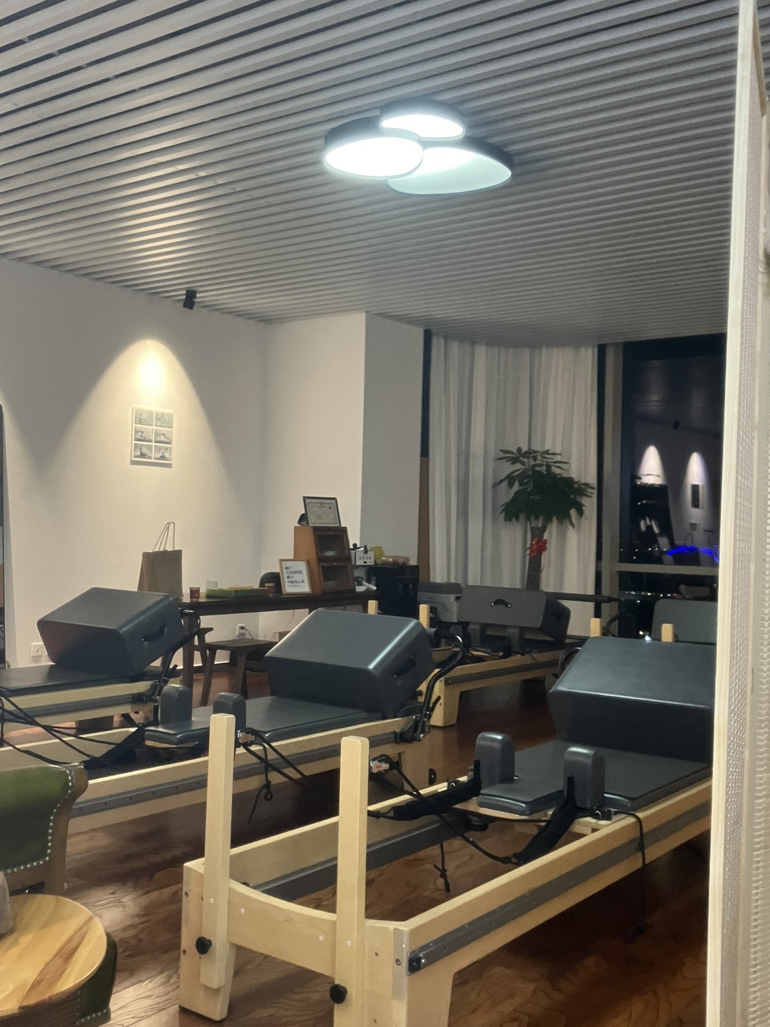 场地封面-完美排列普拉提工作室