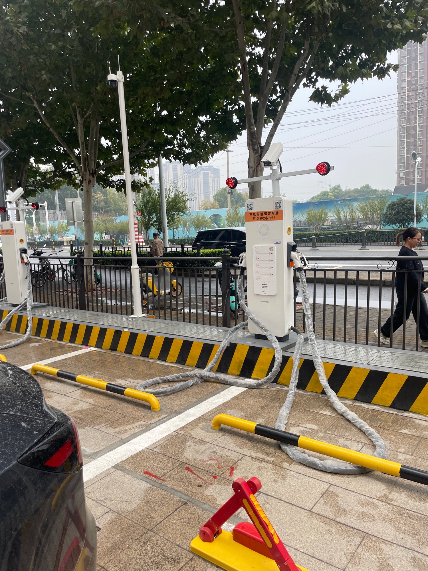 阳光充电汽车充电站(合肥神力商业中心电站)