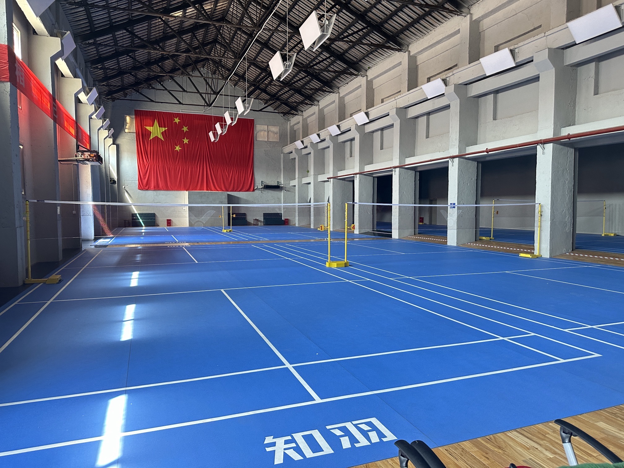 场地封面-武汉知羽羽毛球馆