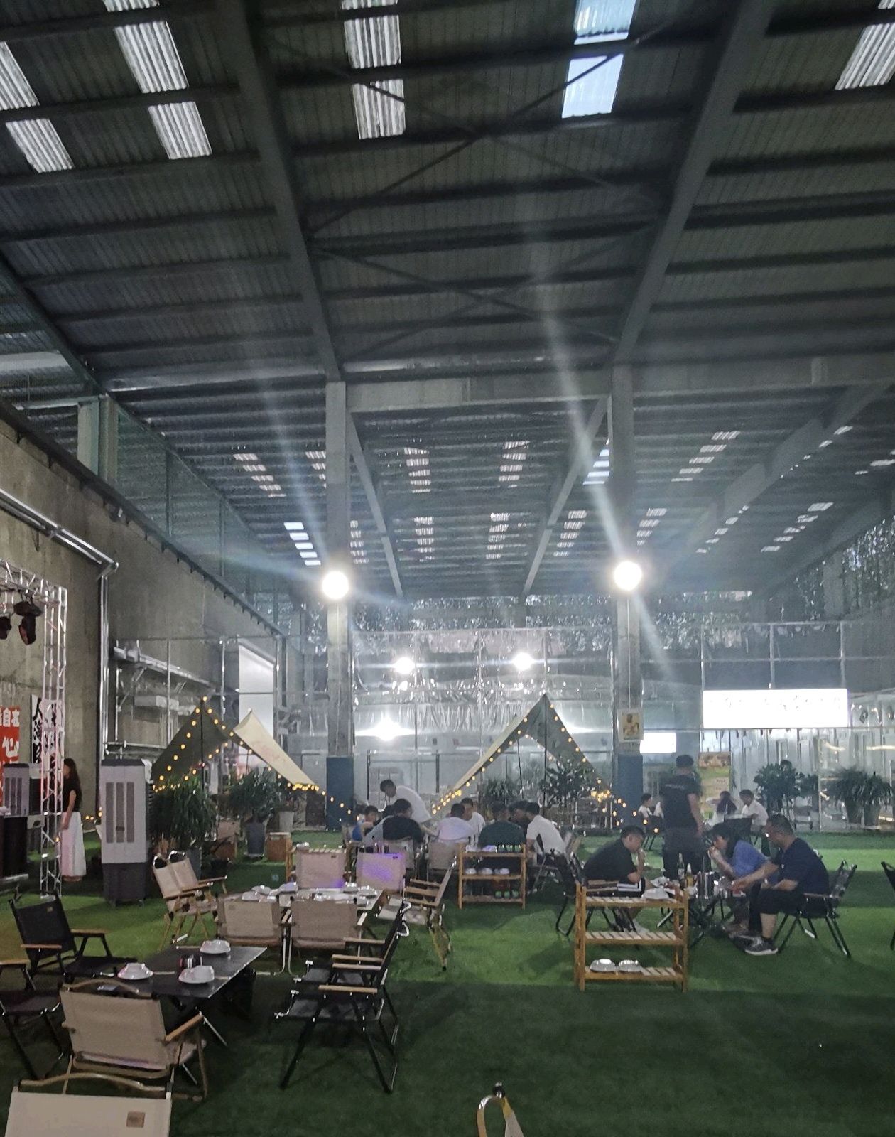 场地封面-软西足球公园夜市营地