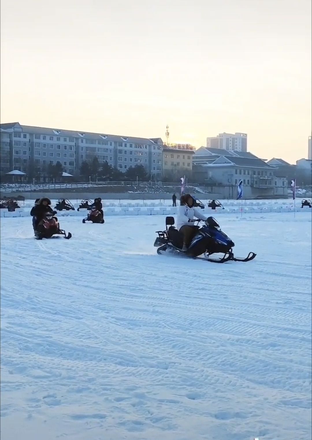 雪乡雪世界欢乐谷旅行图片 3