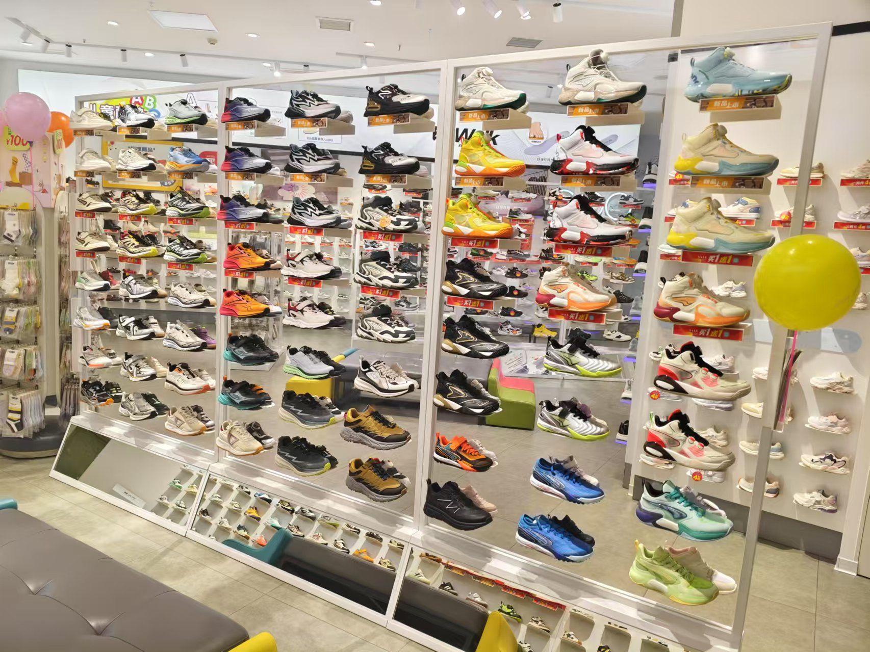 Dr·Kong 江博士健康鞋(郑州二七万象城店)