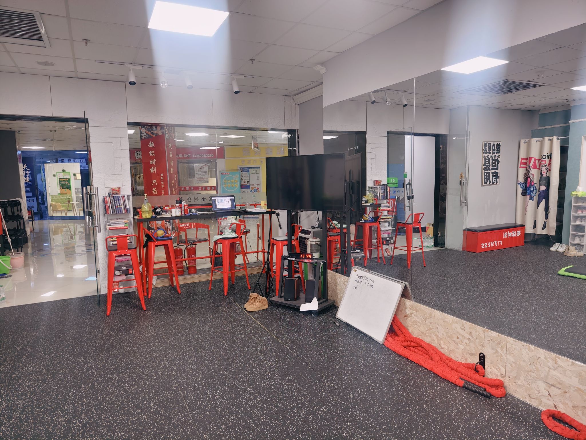 超级时刻综合训练馆