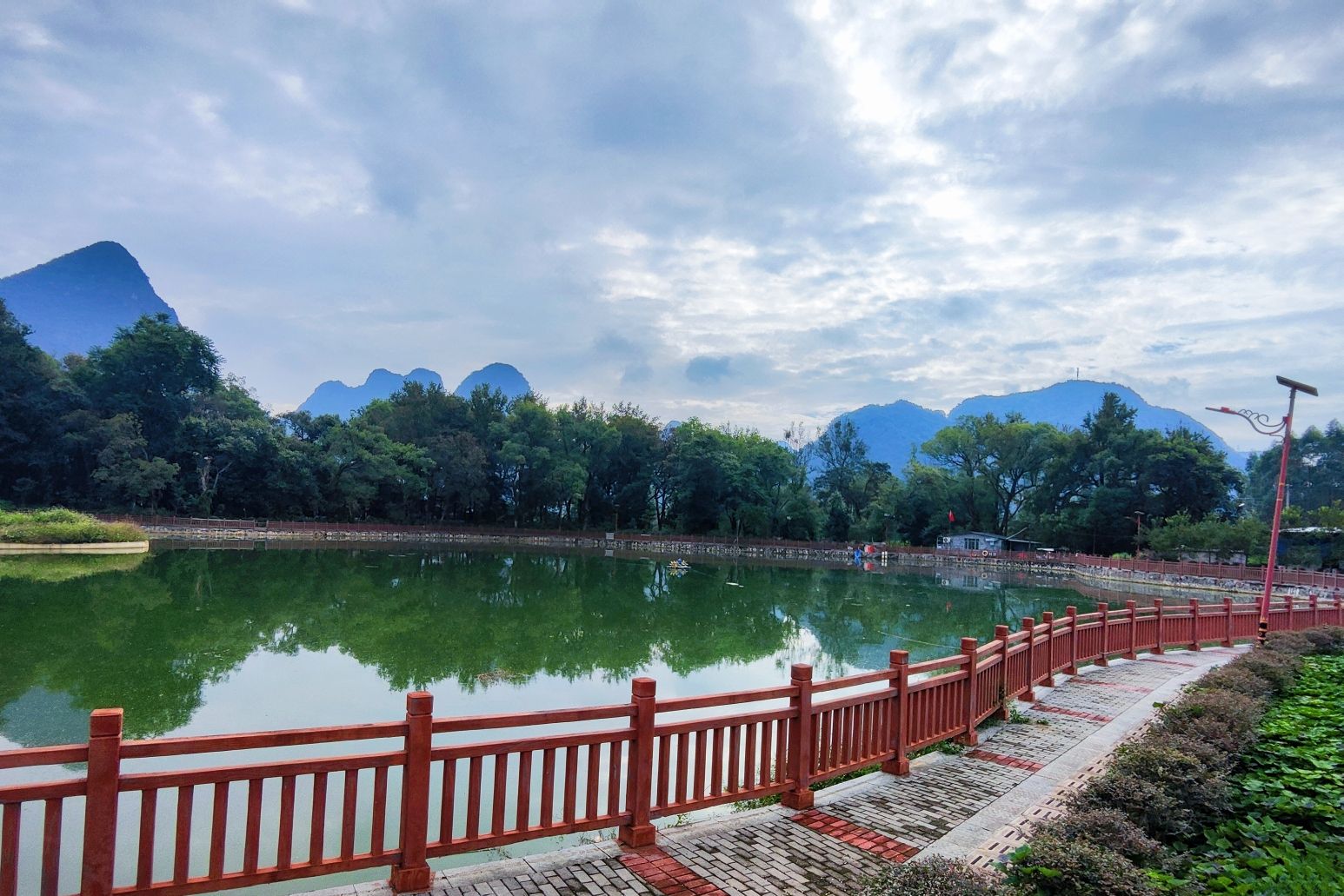 鸳鸯湖旅行图片 1