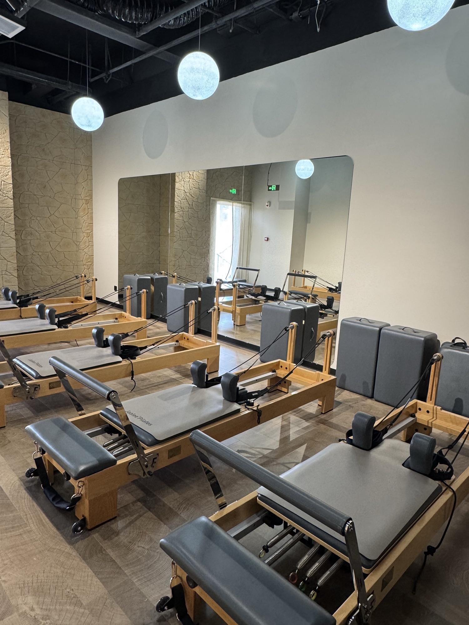 场地封面-净瑜伽普拉提