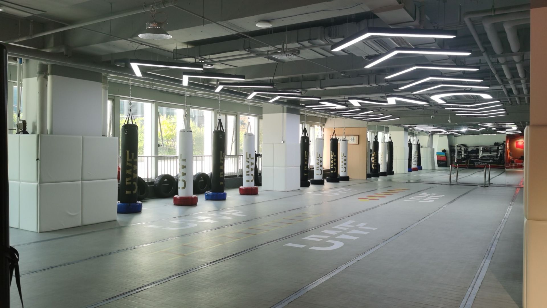 场地封面-UWF格斗健身会所