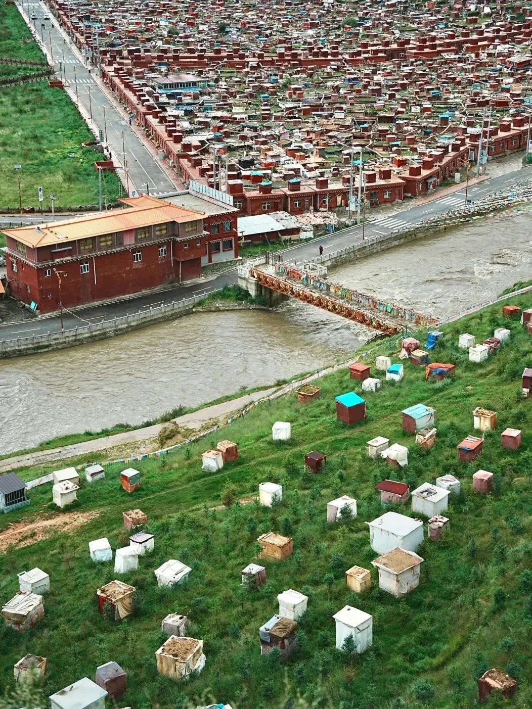 亚青寺观景平台旅行图片 2