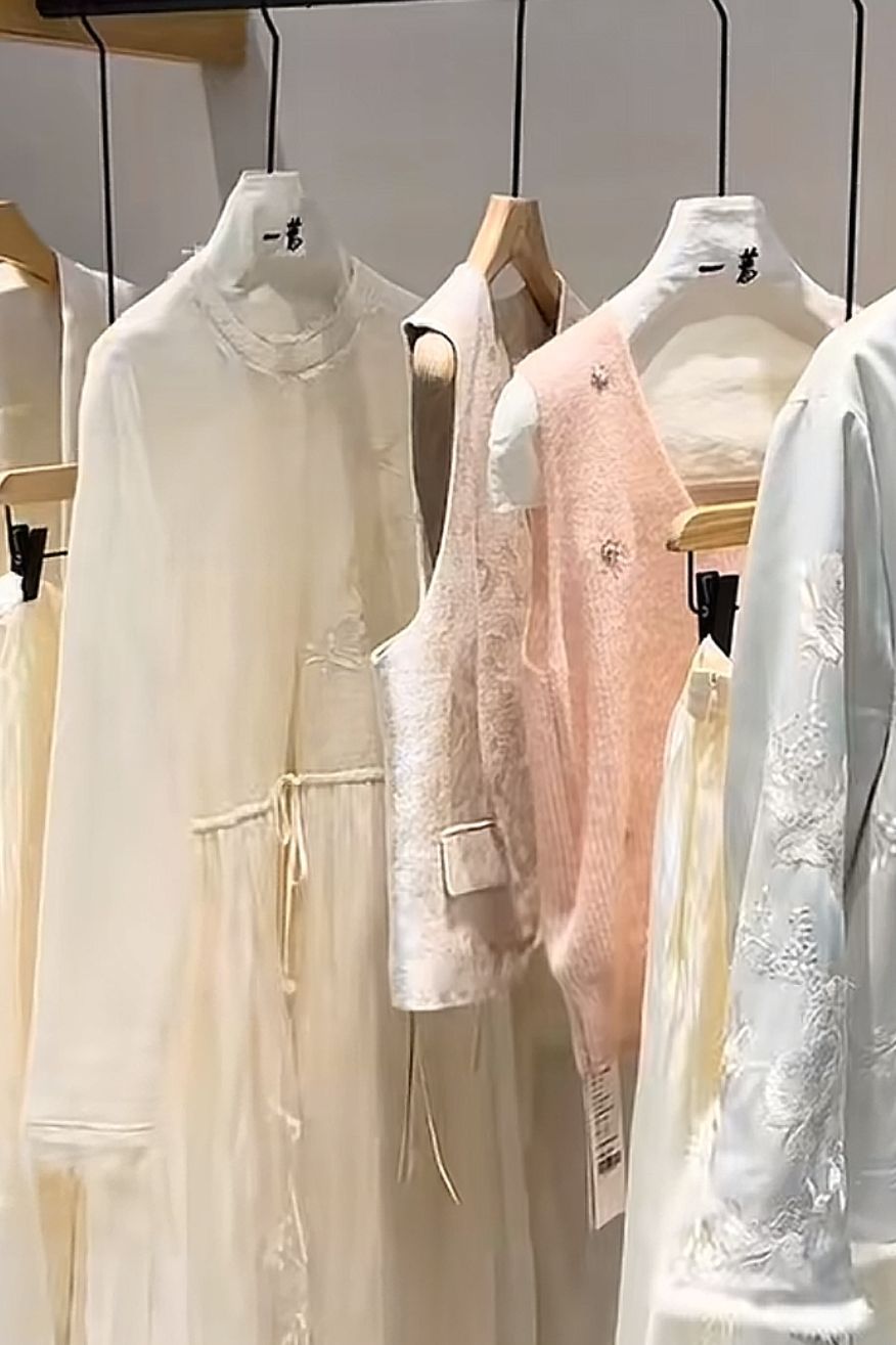 GUAGUA瓜瓜女装(莱山店)